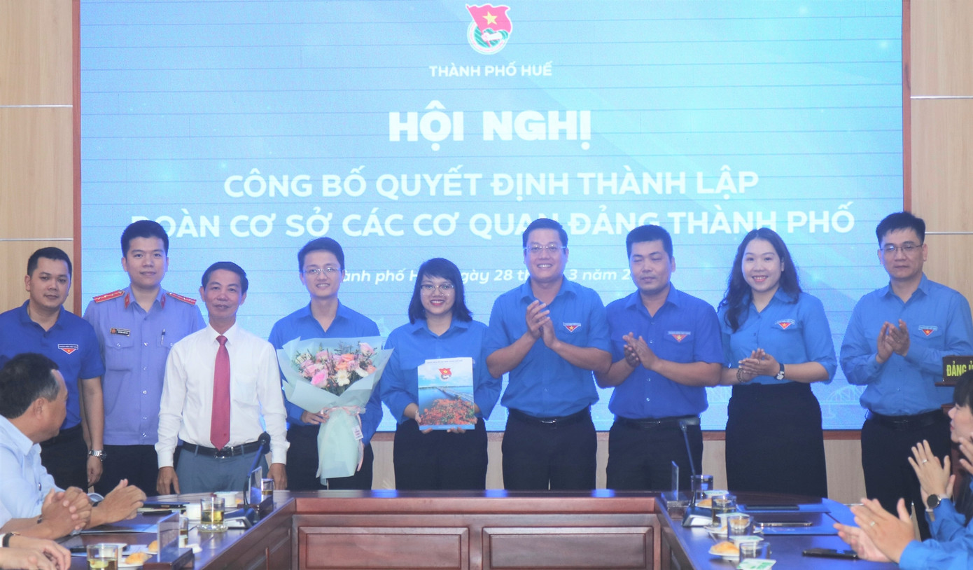 Công bố quyết định thành lập Đoàn cơ sở các cơ quan Đảng TP. Huế.