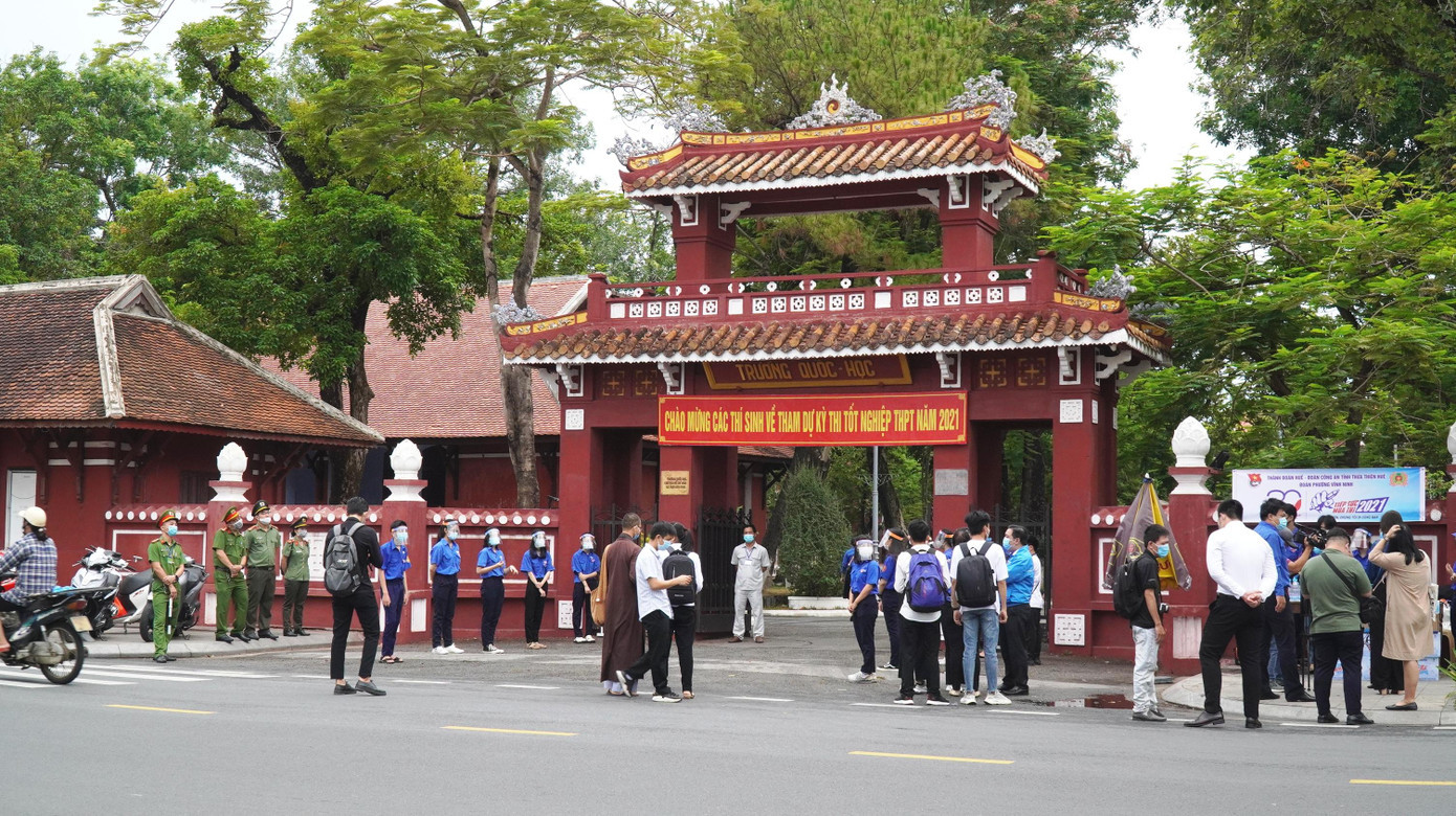 Điểm thi Quốc học Huế