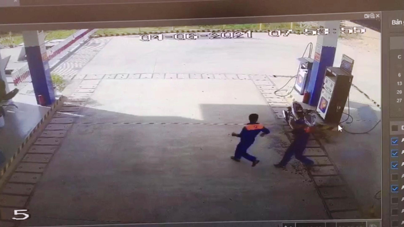 Cửa hàng xăng dầu, nơi xảy ra vụ cướp