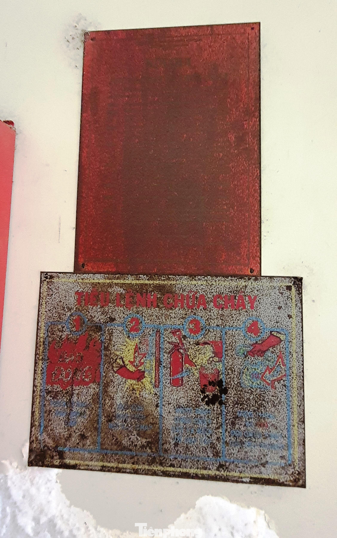 Hệ thống PCCC ở các khu vực khác thuộc cơ sở 3 Trường Cao đẳng Công nghiệp Huế đều trở nên vô tác dụng, mục nát, gỉ sét nhưng không được thay thế, bố trí mới theo quy định Hệ thống PCCC ở các khu vực khác thuộc cơ sở 3 Trường Cao đẳng Công nghiệp Huế đều trở nên vô tác dụng, mục nát, gỉ sét nhưng không được thay thế, bố trí mới theo quy định