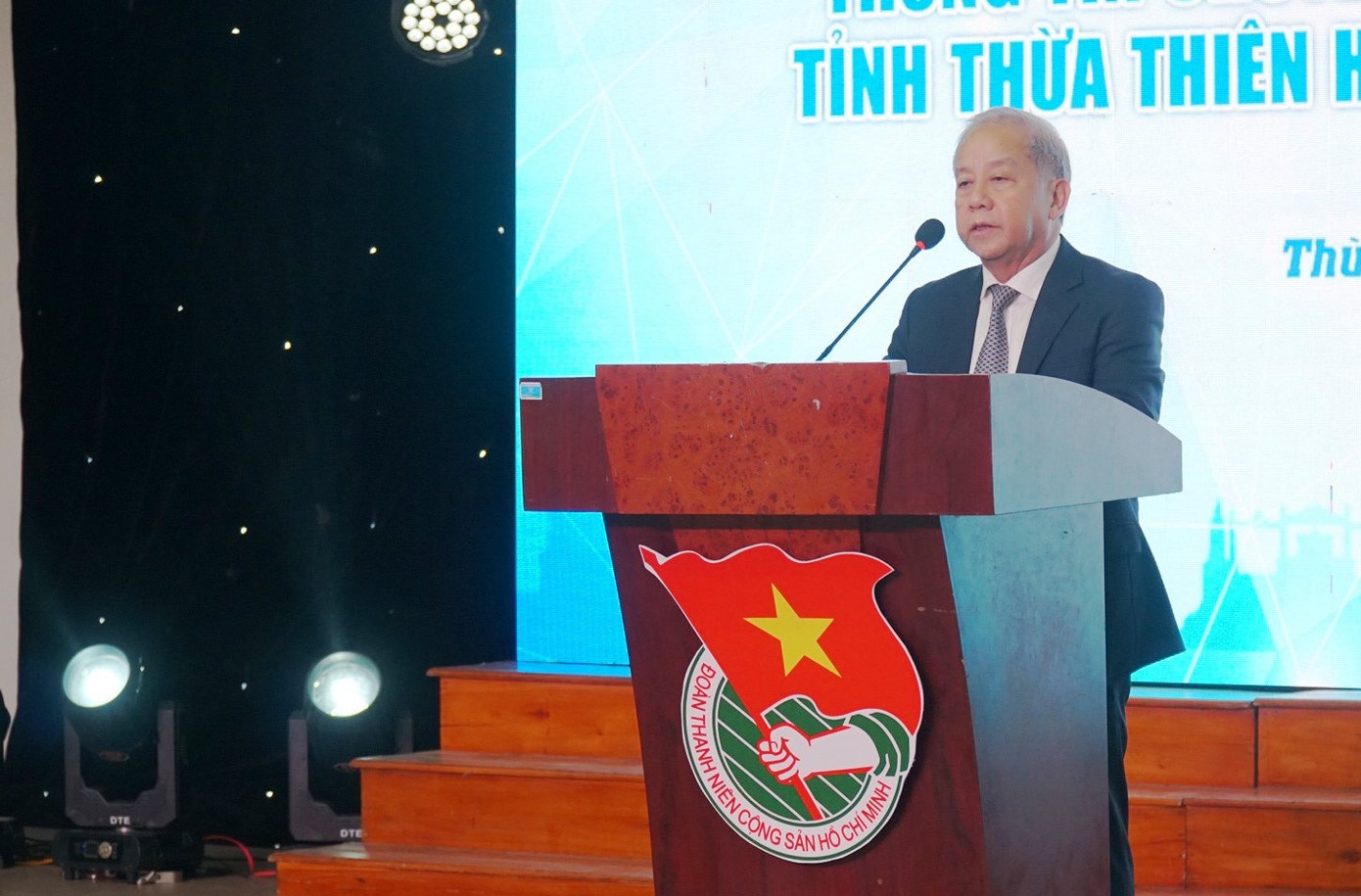 Phó Bí thư Thường trực Tỉnh ủy TT-Huế Phan Ngọc Thọ phát biểu tuyên dương đảng viên trẻ. Phó Bí thư Thường trực Tỉnh ủy TT-Huế Phan Ngọc Thọ phát biểu tuyên dương đảng viên trẻ.