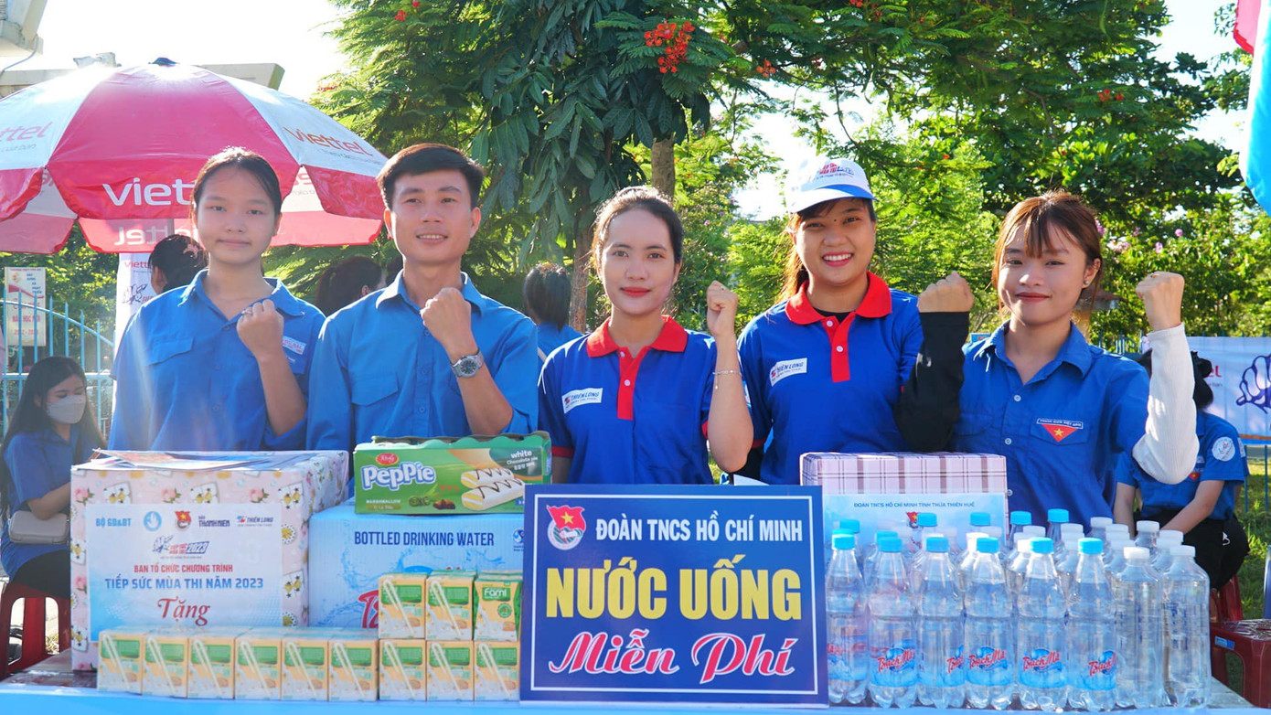 Các đội hình tình nguyện tại TT-Huế sẵn sàng với nhiệm vụ.