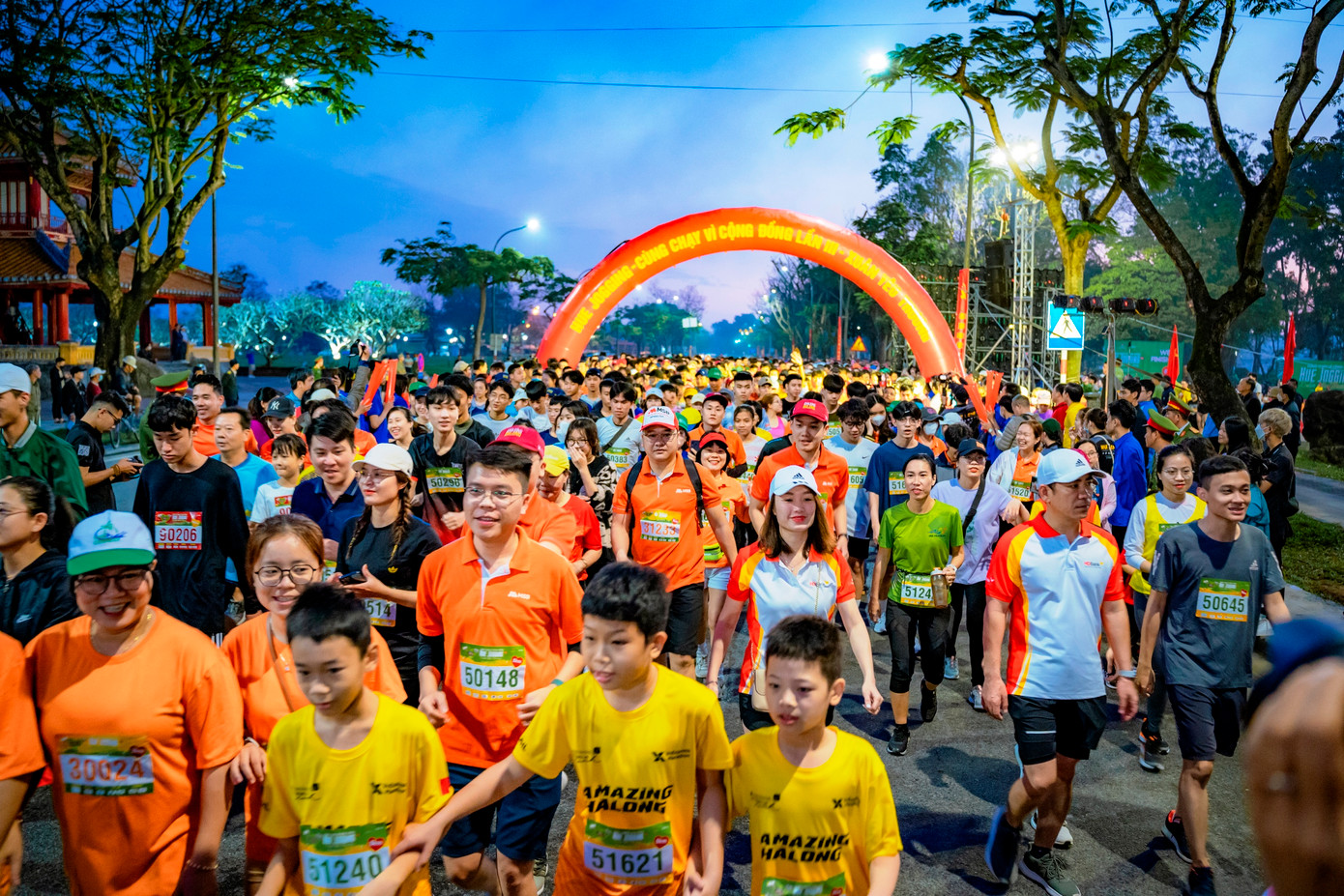 Sự kiện do Thành Đoàn Huế phối hợp Viện Nghiên cứu Phát triển tỉnh TT-Huế tổ chức đã tạo được sức lan tỏa, thu hút các tầng lớp nhân dân, không chỉ có giới trẻ mà còn có những vận động viên lớn tuổi, trẻ em cũng tham gia; mang lại không khí hào hứng, sôi nổi, vui vẻ, khơi dậy tinh thần tự rèn luyện thể dục thể thao, nâng cao sức khỏe của mỗi người dân. Ảnh: Đình Hoàng