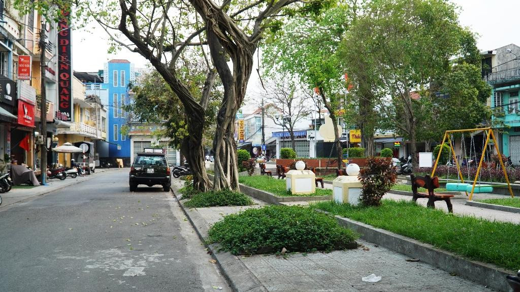 Đường Phan Đăng Lưu (phường Phú Hòa, TP Huế), nằm không xa “phố Trịnh” (đường Trịnh Công Sơn) là nơi gia đình nhạc sĩ họ Trịnh từng sinh sống.