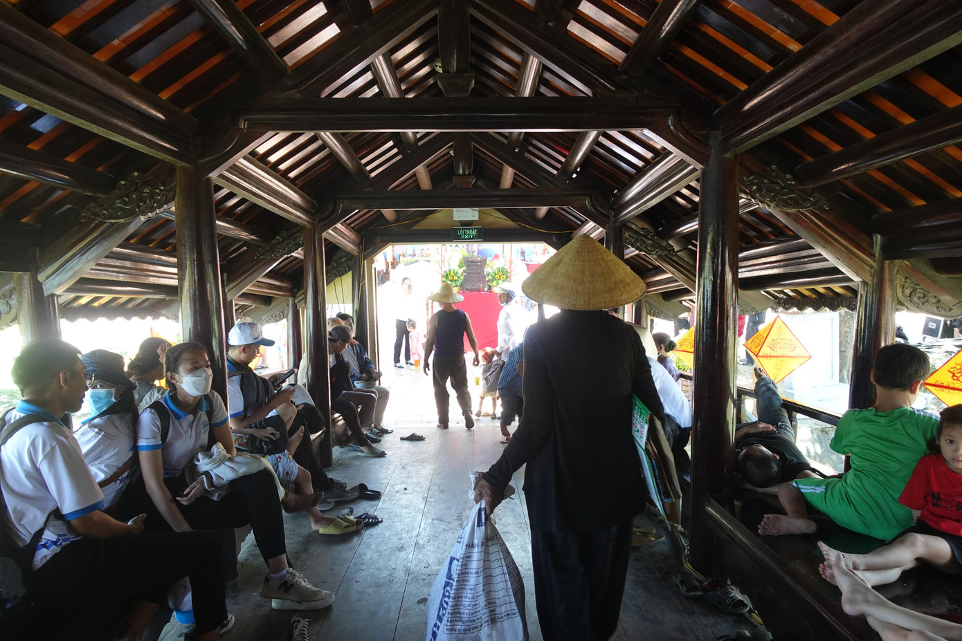 Nhiều năm trở lại đây, mỗi lần Huế tổ chức các kỳ Festival, điểm du lịch cộng đồng Cầu Ngói Thanh Toàn luôn rực rỡ những sắc màu lễ hội và rộn ràng chào đón du khách thập phương bằng chương trình để lại nhiều ấn tượng là “Chợ quê ngày hội”. Đây là điểm đến tham quan, du lịch của nhiều du khách trong nước và quốc tế.