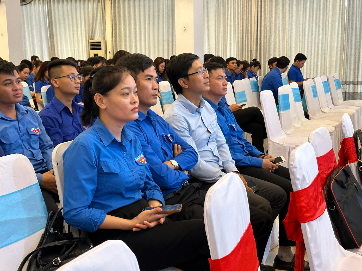 Cán bộ Đoàn chủ chốt nghe triển khai thực hiện cuộc vận động “Xây dựng giá trị hình mẫu thanh niên TT-Huế thời kỳ mới” năm 2024.