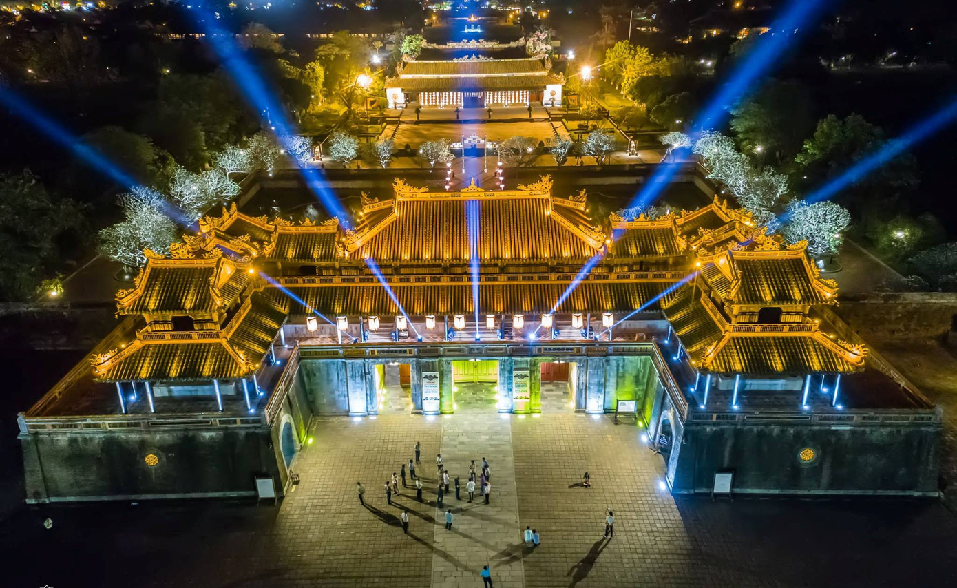 Đại nội Huế về đêm. Ảnh: TTBTDTCĐ Huế. Đại nội Huế về đêm. Ảnh: TTBTDTCĐ Huế.