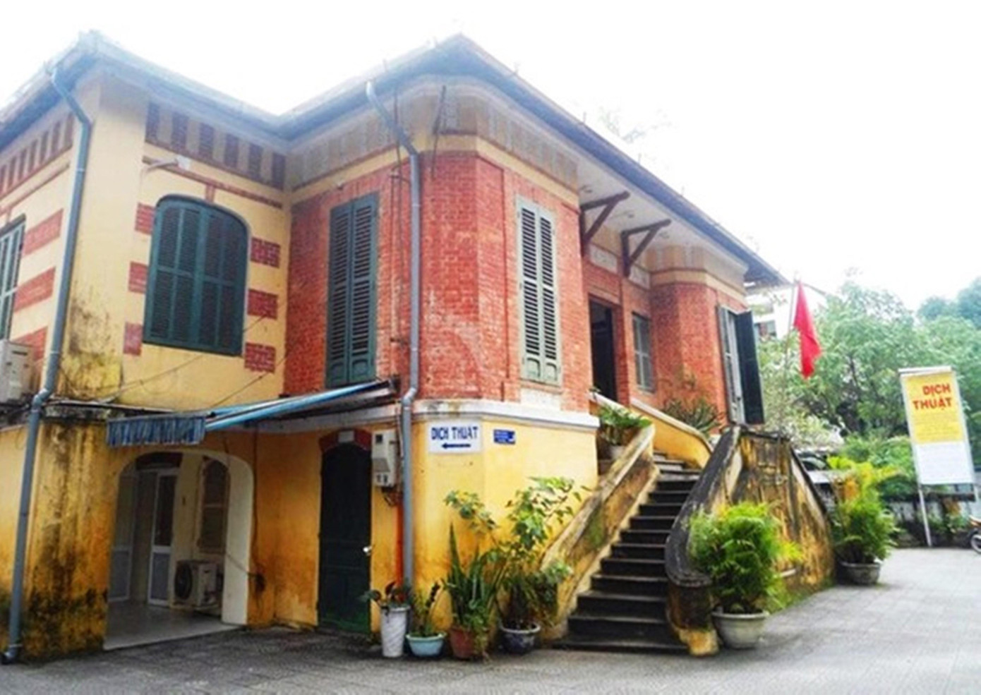 Lãnh đạo tỉnh TT-Huế từng có ý tưởng thuê “thần đèn” Nguyễn Văn Cư di dời ngôi biệt thự 26 Lê Lợi Lãnh đạo tỉnh TT-Huế từng có ý tưởng thuê “thần đèn” Nguyễn Văn Cư di dời ngôi biệt thự 26 Lê Lợi