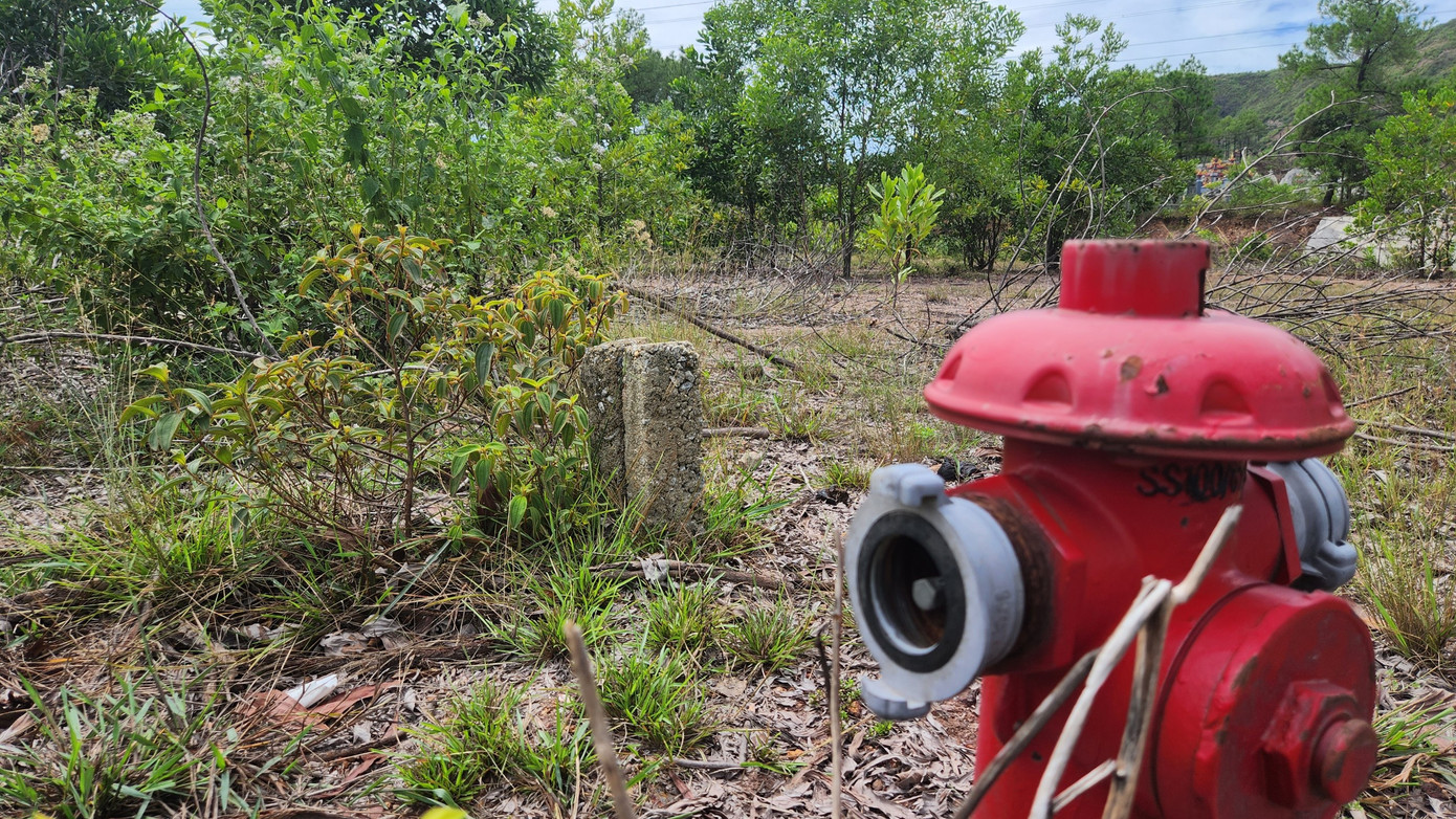 Trao đổi với PV, ông Ngô Văn Vinh - Phó Chủ tịch UBND thị xã Hương Thủy, cho biết, việc cho thuê và sử dụng đất theo mục đích dự án đặt ra ban đầu tại khu quy hoạch tập trung kinh doanh phế liệu phường Thủy Châu không chỉ vướng quy định Luật Đất đai mà hiện không còn phù hợp với quy hoạch sử dụng đất của địa phương.