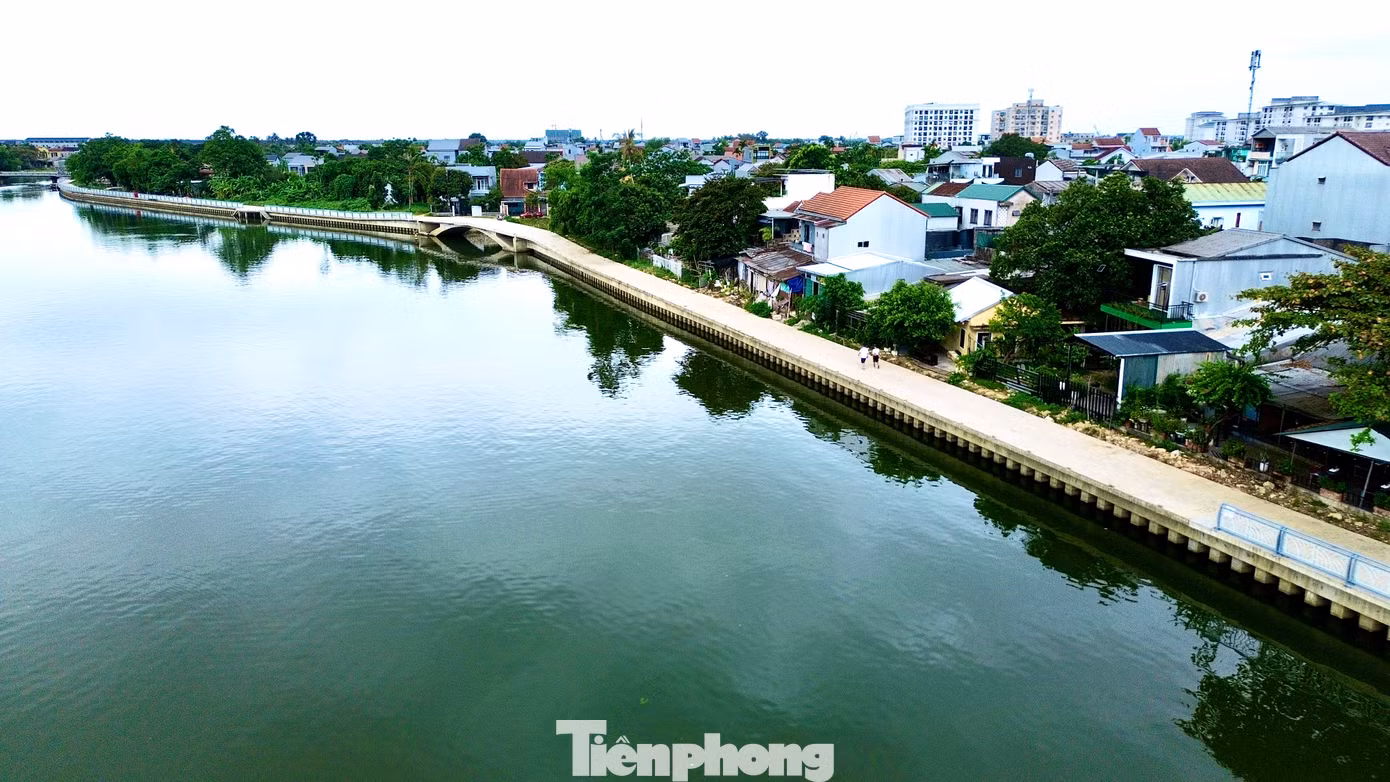 Đây được xem là một trong những công trình hạ tầng trọng điểm nhằm tạo điểm nhấn về tham quan, ngắm cảnh và đem lại diện mạo mới cho cảnh quan hai bên bờ sông; phục vụ phát triển kinh tế xã hội và phòng chống xói lở, giảm nhẹ thiên tai của địa phương.
