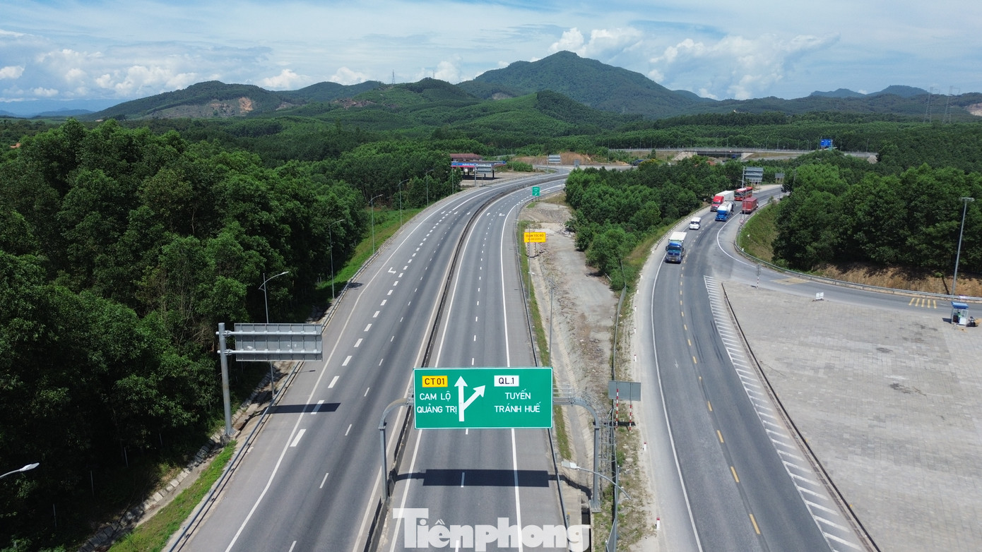 Hiện toàn tuyến đã có 21km đường hoàn thiện theo tiêu chuẩn 4 làn xe. Hiện toàn tuyến đã có 21km đường hoàn thiện theo tiêu chuẩn 4 làn xe.