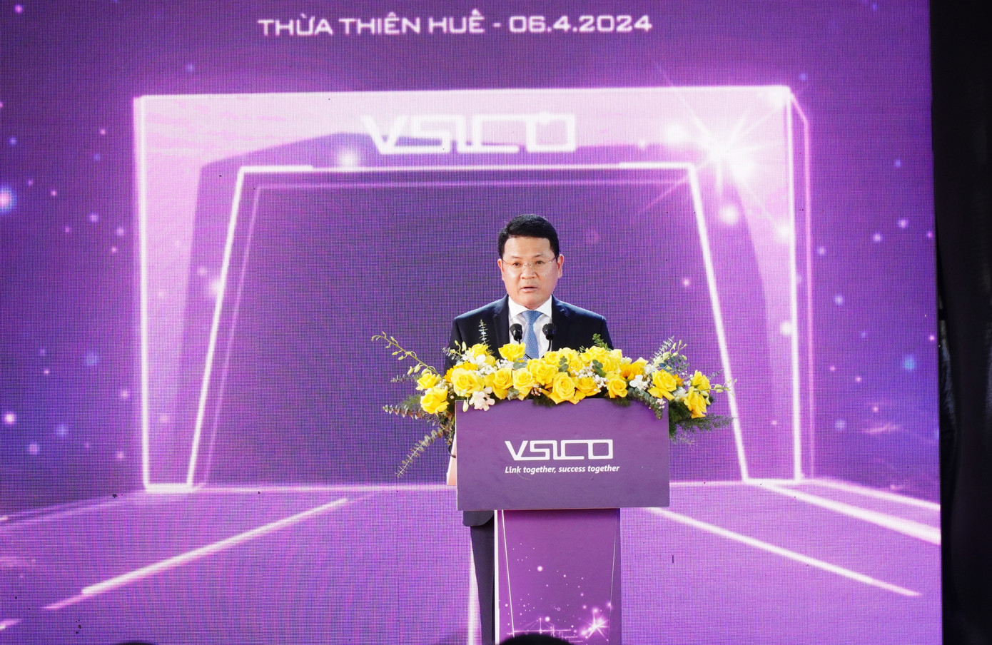 Phó Chủ tịch UBND tỉnh TT-Huế Hoàng Hải Minh đánh giá, cảng Chân Mây có vai trò, vị trí quan trọng, là cảng biển tổng hợp quốc gia, đầu mối của khu vực. Phó Chủ tịch UBND tỉnh TT-Huế Hoàng Hải Minh đánh giá, cảng Chân Mây có vai trò, vị trí quan trọng, là cảng biển tổng hợp quốc gia, đầu mối của khu vực.