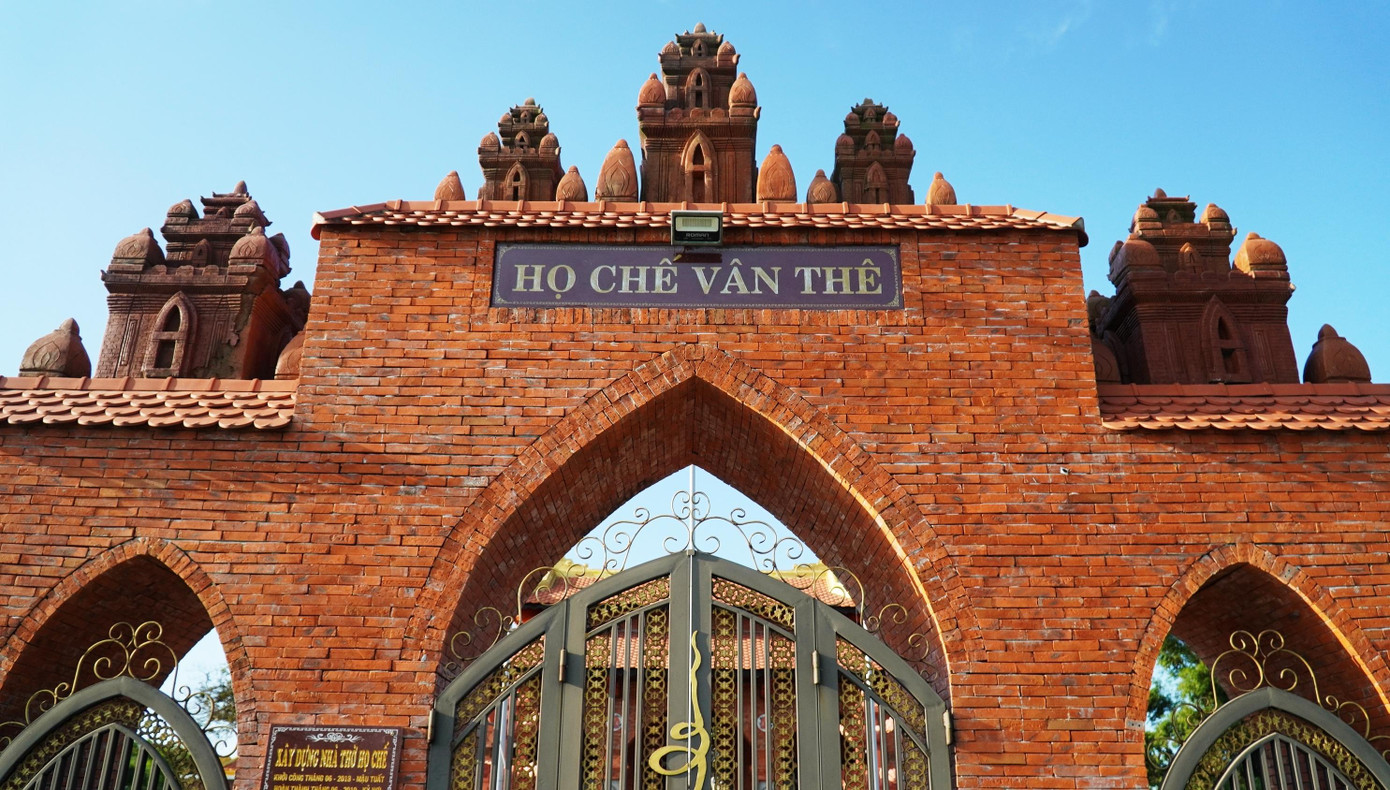 Năm 2019, con cháu dòng họ Chế thôn Vân Thê, xã Thủy Thanh (thị xã Hương Thủy, tỉnh TT-Huế) phát tâm xây dựng một ngôi nhà thờ họ tộc để tri ân, tưởng nhớ, thờ phụng tổ tiên, tiền nhân.