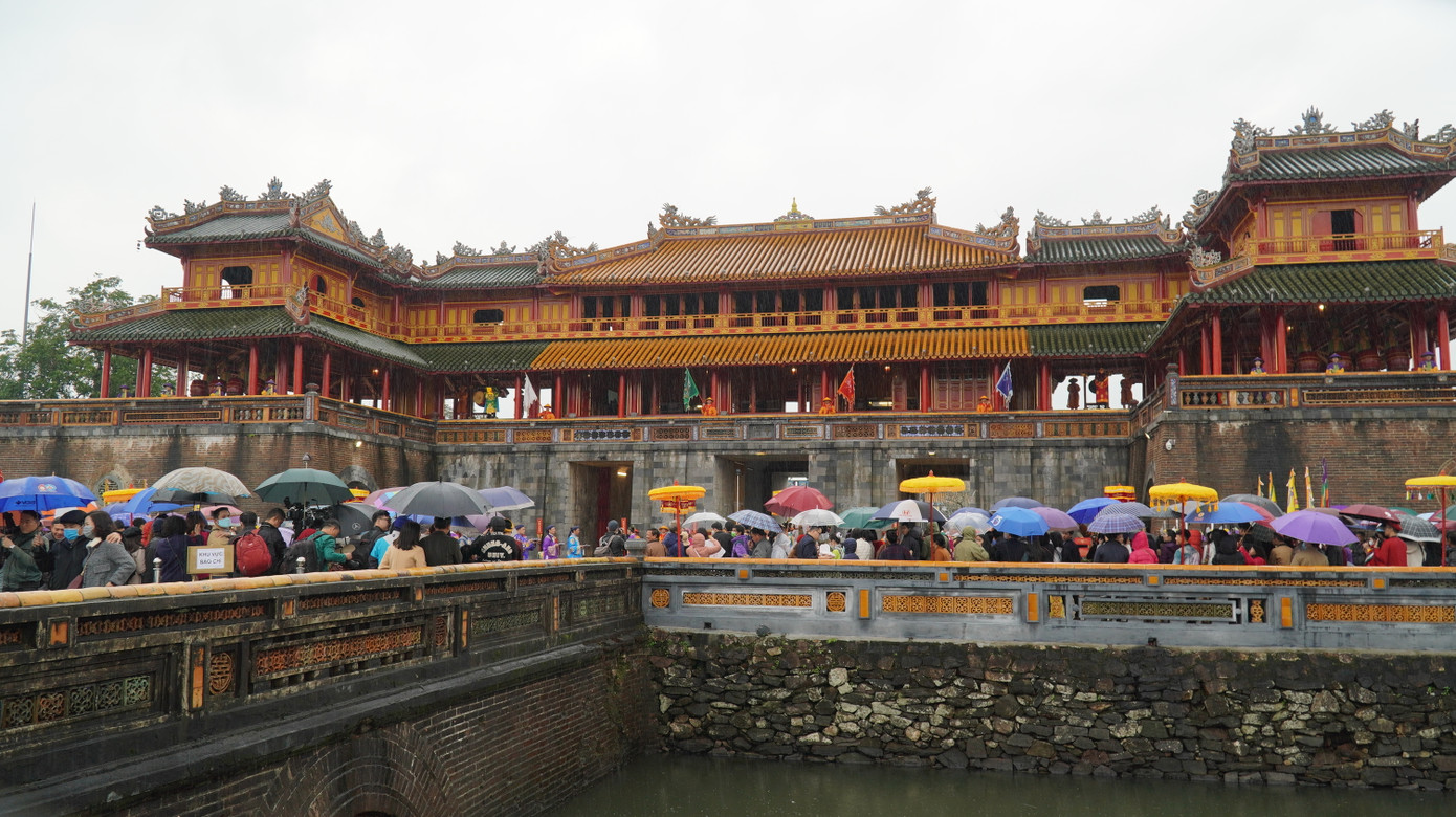 Hình ảnh Kinh thành Huế sẽ được làm nổi bật. Hình ảnh Kinh thành Huế sẽ được làm nổi bật.