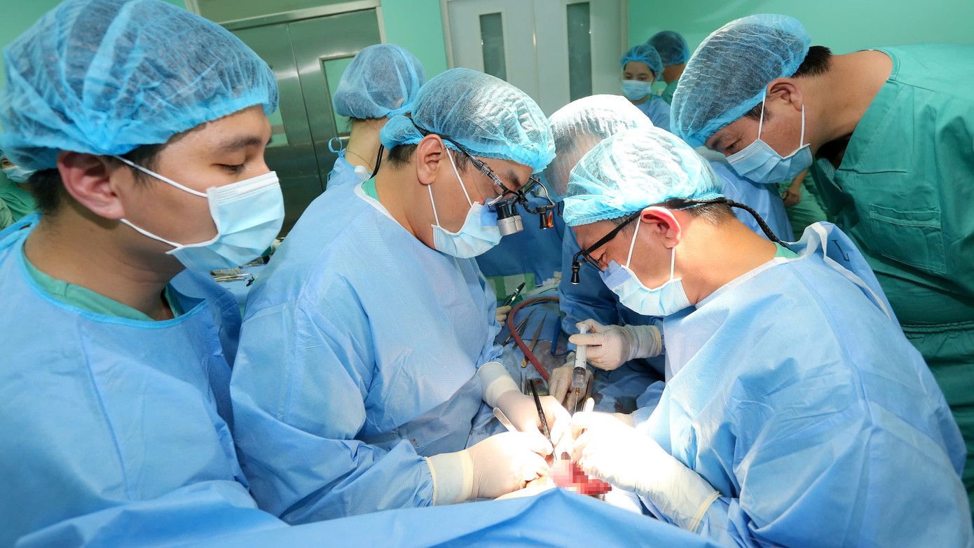 Nỗ lực giành giật sự sống cho cháu bé 15 tháng tuổi.