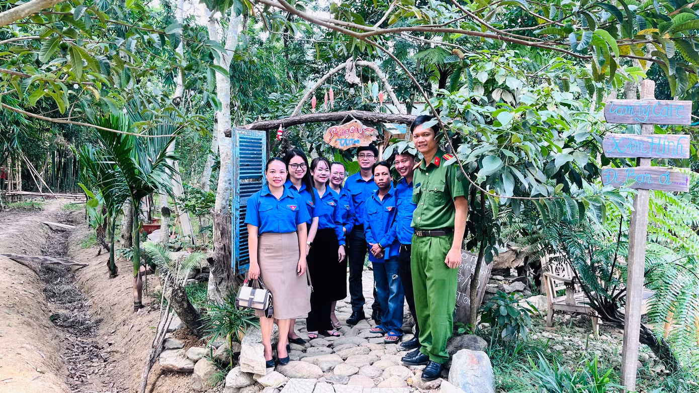 Mô hình khởi nghiệp, lập nghiệp của thanh niên hoàn lương huyện A Lưới. Mô hình khởi nghiệp, lập nghiệp của thanh niên hoàn lương huyện A Lưới.
