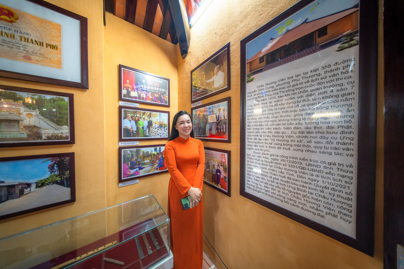 Góc giới thiệu thông tin về Châu Hương Viên. Góc giới thiệu thông tin về Châu Hương Viên.