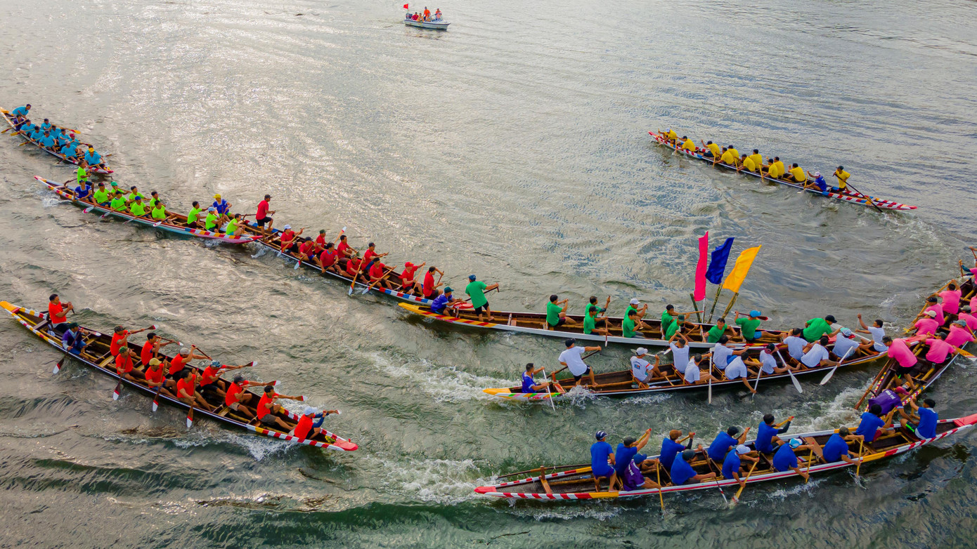 Theo ban tổ chức, tham gia giải năm nay có 9 đội đua đến từ nhiều địa phương trên địa bàn tỉnh, gồm: Phường An Đông, phường Gia Hội, phường Hương Vinh, phường Phú Hậu (TP. Huế); xã Quảng Thành (huyện Quảng Điền); xã Thủy Thanh (thị xã Hương Thủy); xã Hương Toàn (thị xã Hương Trà); huyện Phú Vang và huyện Phú Lộc.