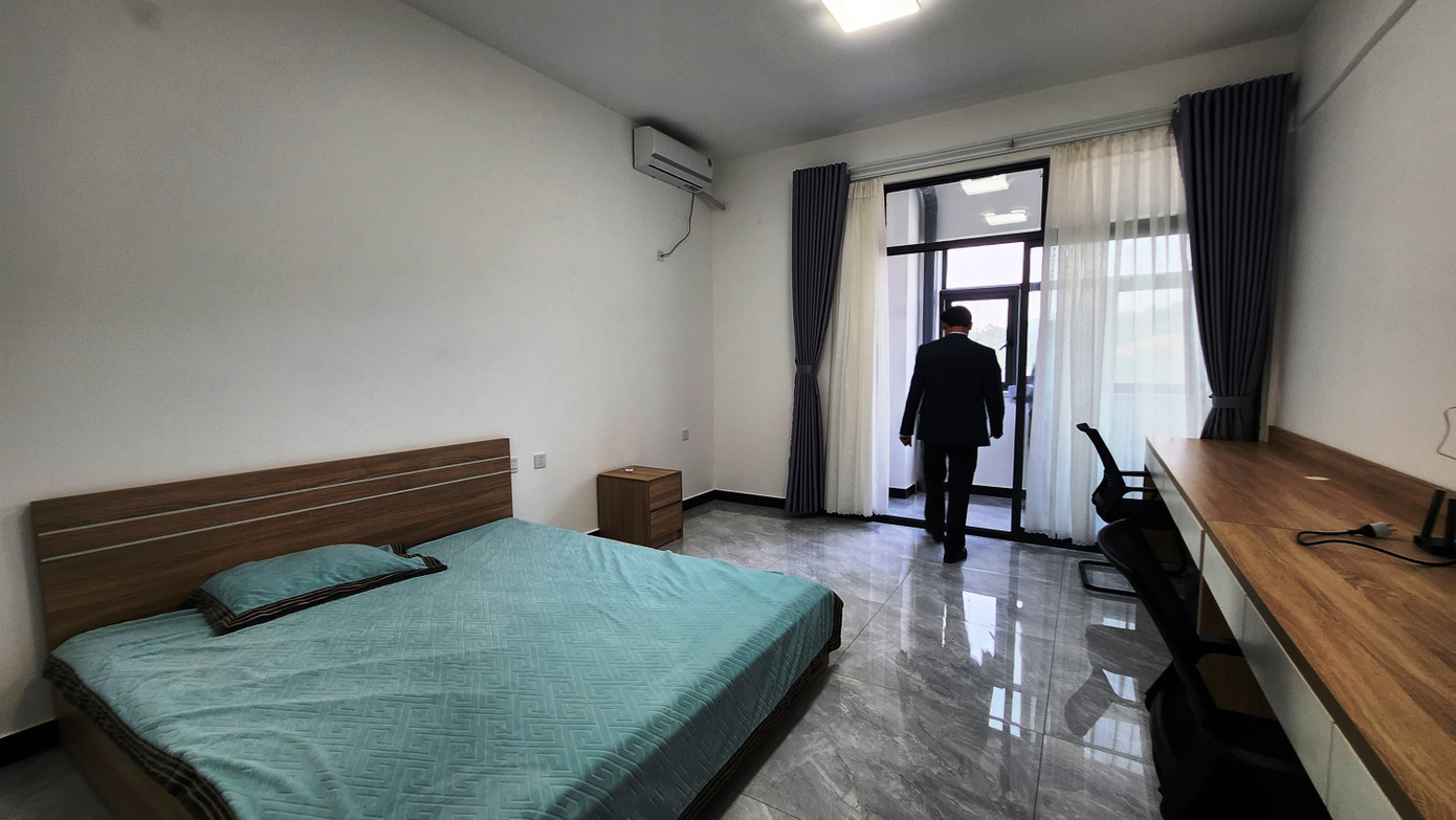 Phòng nghỉ dành cho người lao động của nhà máy. Ảnh: Ngọc Văn