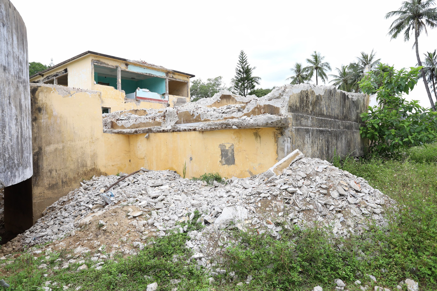 Tuy nhiên, với tình hình “bất động” kéo dài như hiện nay, công tác chỉnh trang một phần “lá phổi xanh” cồn Dã Viên vẫn đang bị bỏ mặc.