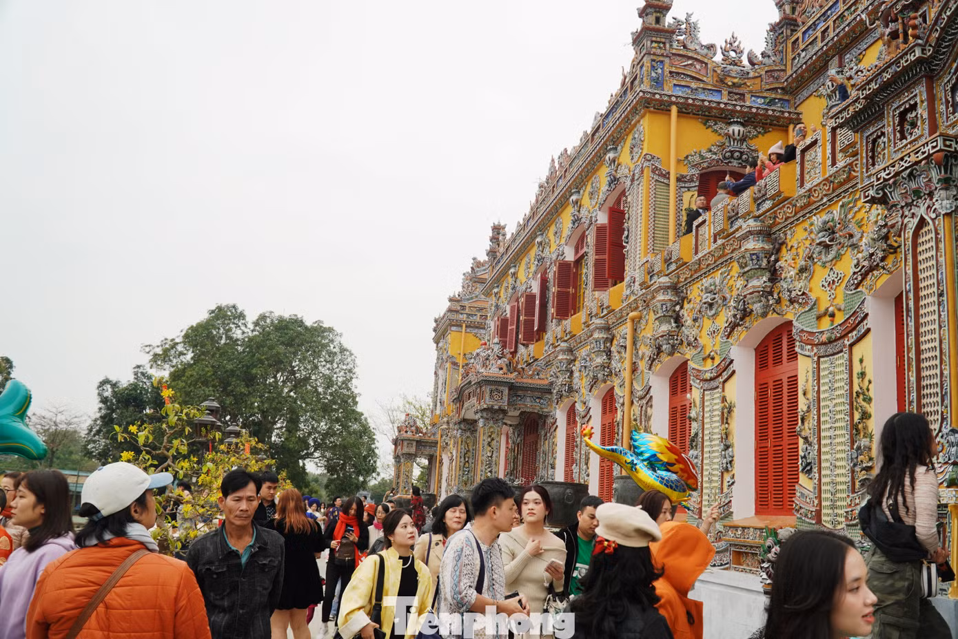 Đầu năm 2024, sau khi hoàn thành trùng tu, phục hồi, điện Kiến Trung chính thức mở cửa đón khách tham quan, chiêm ngưỡng vẻ lộng lẫy, nguy nga, tráng lệ của ngôi điện độc đáo, quan trọng bậc nhất của triều Nguyễn này. Nơi đây hiện trở thành điểm đến thú vị, hấp dẫn dành cho du khách, người dân khi đến tham quan khu di sản Hoàng cung Huế. Đầu năm 2024, sau khi hoàn thành trùng tu, phục hồi, điện Kiến Trung chính thức mở cửa đón khách tham quan, chiêm ngưỡng vẻ lộng lẫy, nguy nga, tráng lệ của ngôi điện độc đáo, quan trọng bậc nhất của triều Nguyễn này. Nơi đây hiện trở thành điểm đến thú vị, hấp dẫn dành cho du khách, người dân khi đến tham quan khu di sản Hoàng cung Huế.