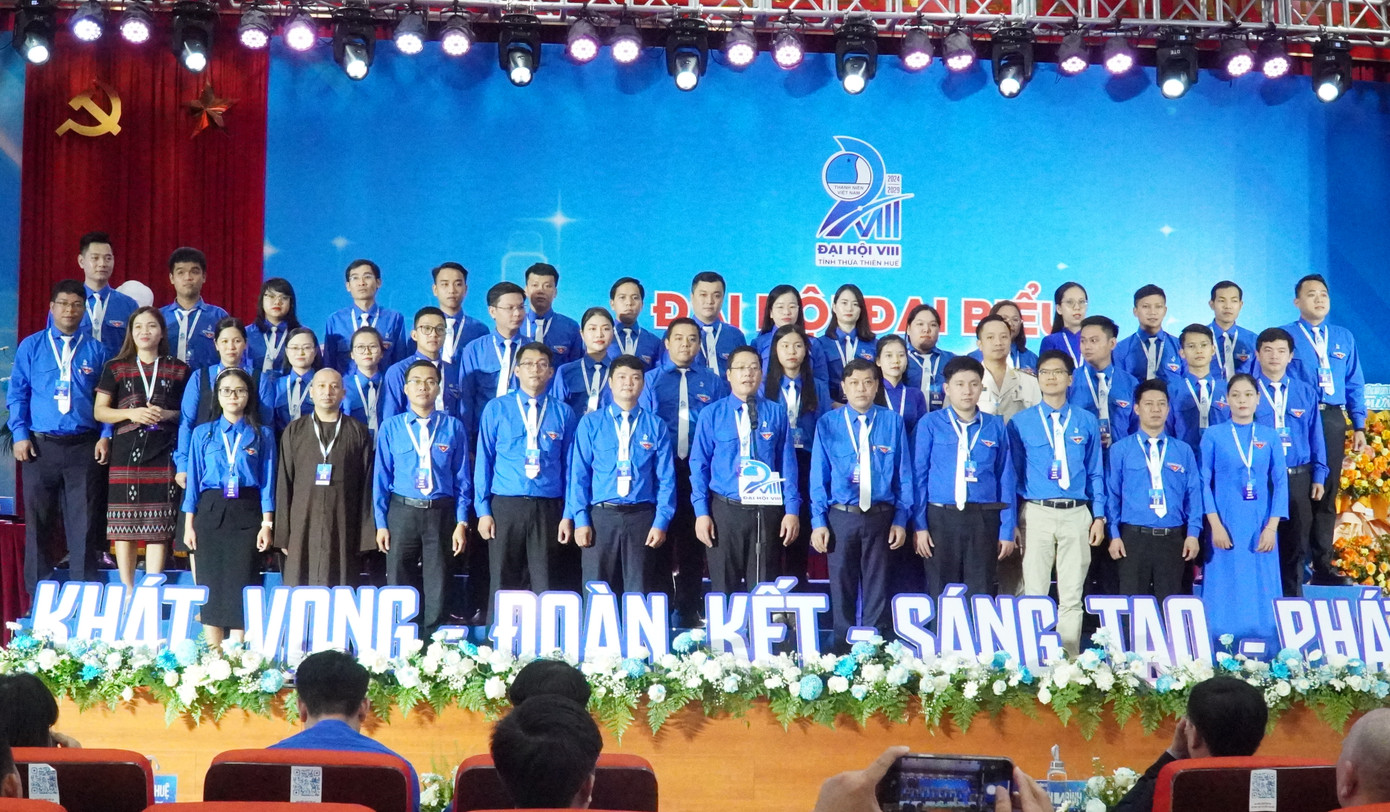 43 thành viên tham gia Ủy ban Hội LHTN Việt Nam tỉnh TT-Huế khóa VIII.