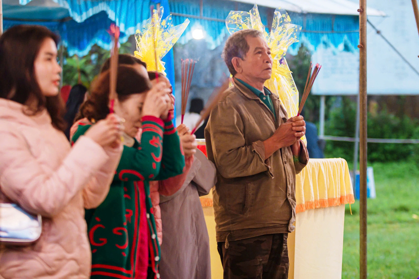 Sau các phần nghi lễ, rất đông người dân tại Huế và nhiều nơi đã về dâng hương tại đàn Xã Tắc nhằm nguyện cầu về cuộc sống ấm no, hạnh phúc, quốc thái dân an, mưa gió thuận hòa, thể hiện đạo lý uống nước nhớ nguồn, ngưỡng vọng công đức của tiền nhân, tiên tổ. Sau các phần nghi lễ, rất đông người dân tại Huế và nhiều nơi đã về dâng hương tại đàn Xã Tắc nhằm nguyện cầu về cuộc sống ấm no, hạnh phúc, quốc thái dân an, mưa gió thuận hòa, thể hiện đạo lý uống nước nhớ nguồn, ngưỡng vọng công đức của tiền nhân, tiên tổ.