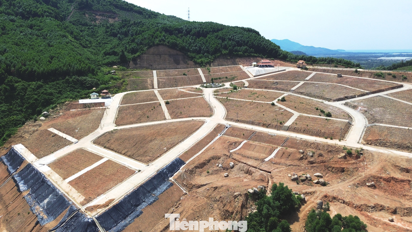 Tháng 6/2024, HĐND tỉnh TT-Huế thông qua nghị quyết cho phép chuyển mục đích rừng sang mục đích khác tại dự án nghĩa trang Trường Đồng. Dự án cũng được UBND tỉnh chấp nhận nộp tiền trồng rừng thay thế diện tích rừng chuyển sang mục đích khác, với số tiền hơn 2,6 tỷ đồng. Tháng 6/2024, HĐND tỉnh TT-Huế thông qua nghị quyết cho phép chuyển mục đích rừng sang mục đích khác tại dự án nghĩa trang Trường Đồng. Dự án cũng được UBND tỉnh chấp nhận nộp tiền trồng rừng thay thế diện tích rừng chuyển sang mục đích khác, với số tiền hơn 2,6 tỷ đồng.