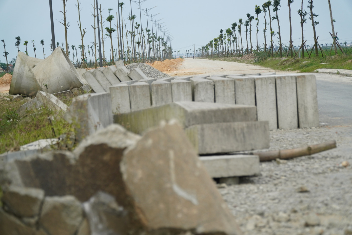 Ngày 20/3, theo nguồn tin của PV, cơ quan chức năng tỉnh TT-Huế vừa vào cuộc để kiểm tra, xác minh, làm rõ liên quan công trình chậm tiến độ kéo dài thuộc dự án đường Chợ Mai - Tân Mỹ (TP. Huế). Ngày 20/3, theo nguồn tin của PV, cơ quan chức năng tỉnh TT-Huế vừa vào cuộc để kiểm tra, xác minh, làm rõ liên quan công trình chậm tiến độ kéo dài thuộc dự án đường Chợ Mai - Tân Mỹ (TP. Huế).