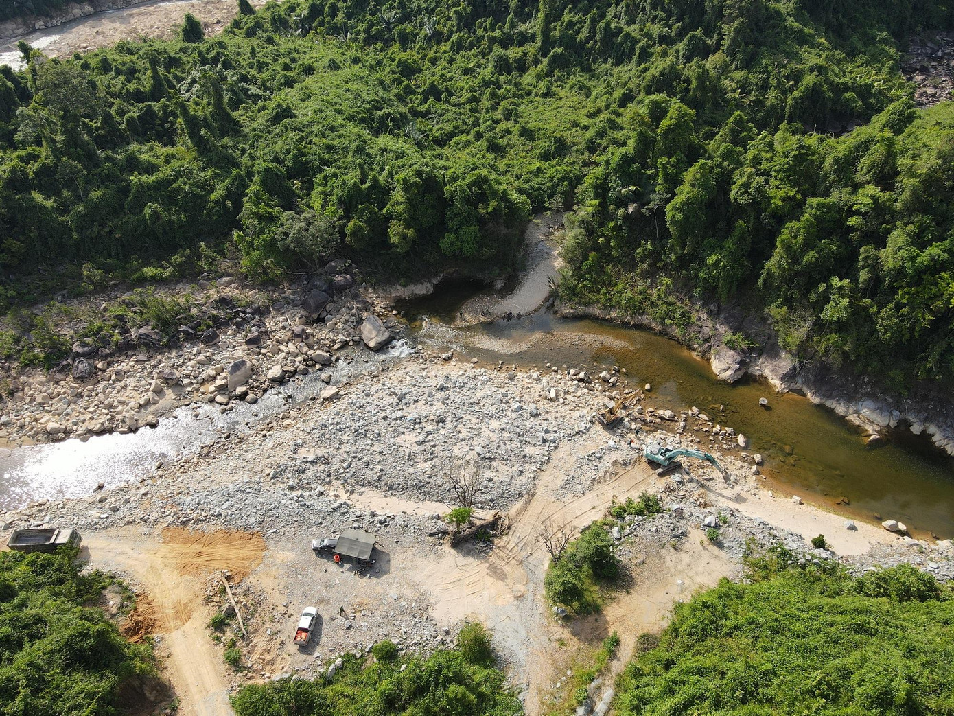 Địa hình tìm kiếm cứu nạn hết sức hiểm trở, nguy hiểm Địa hình tìm kiếm cứu nạn hết sức hiểm trở, nguy hiểm