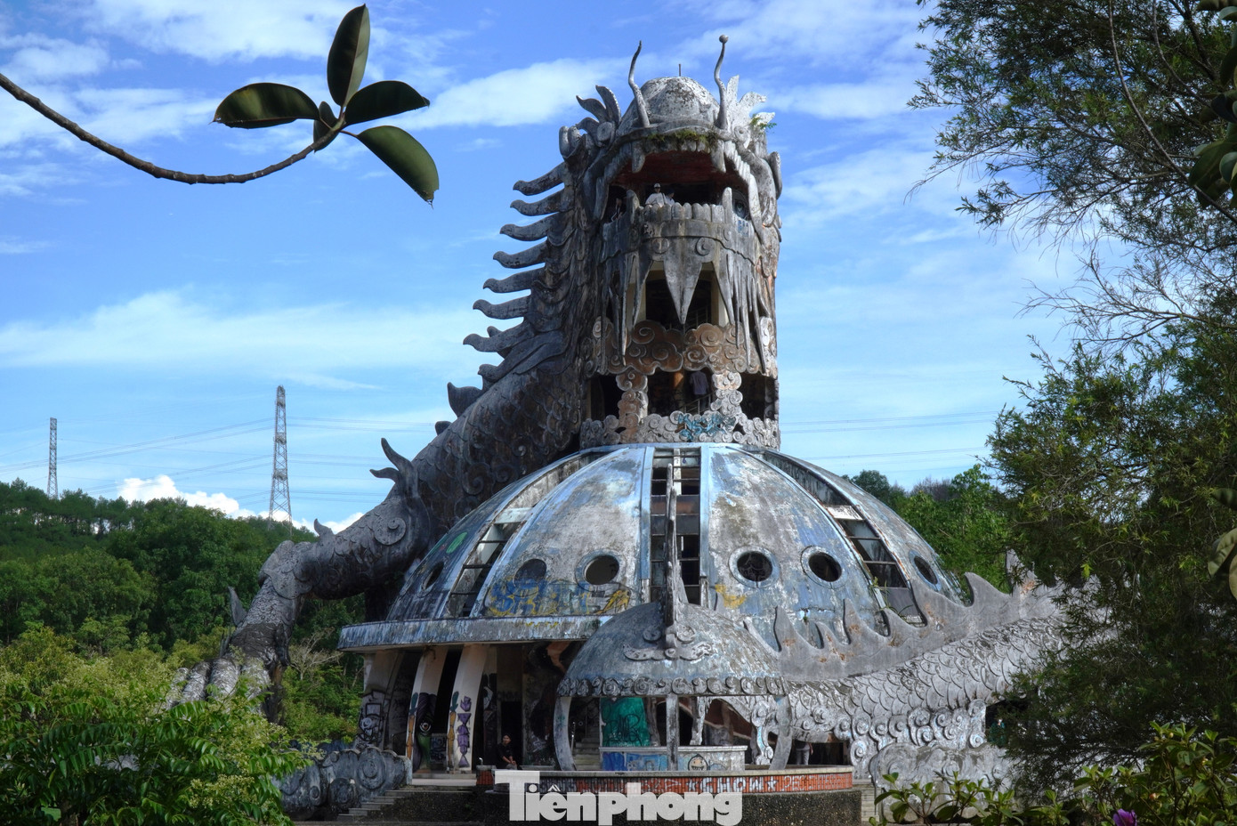 Thông tin mới nhất từ Văn phòng UBND tỉnh TT-Huế, kiến trúc rồng tại công viên nước hồ Thủy Tiên sẽ được xem xét giữ lại, kết hợp chỉnh trang tổng thể, đảm bảo tính an toàn để phục vụ mục đích tham quan du lịch. Thông tin mới nhất từ Văn phòng UBND tỉnh TT-Huế, kiến trúc rồng tại công viên nước hồ Thủy Tiên sẽ được xem xét giữ lại, kết hợp chỉnh trang tổng thể, đảm bảo tính an toàn để phục vụ mục đích tham quan du lịch.