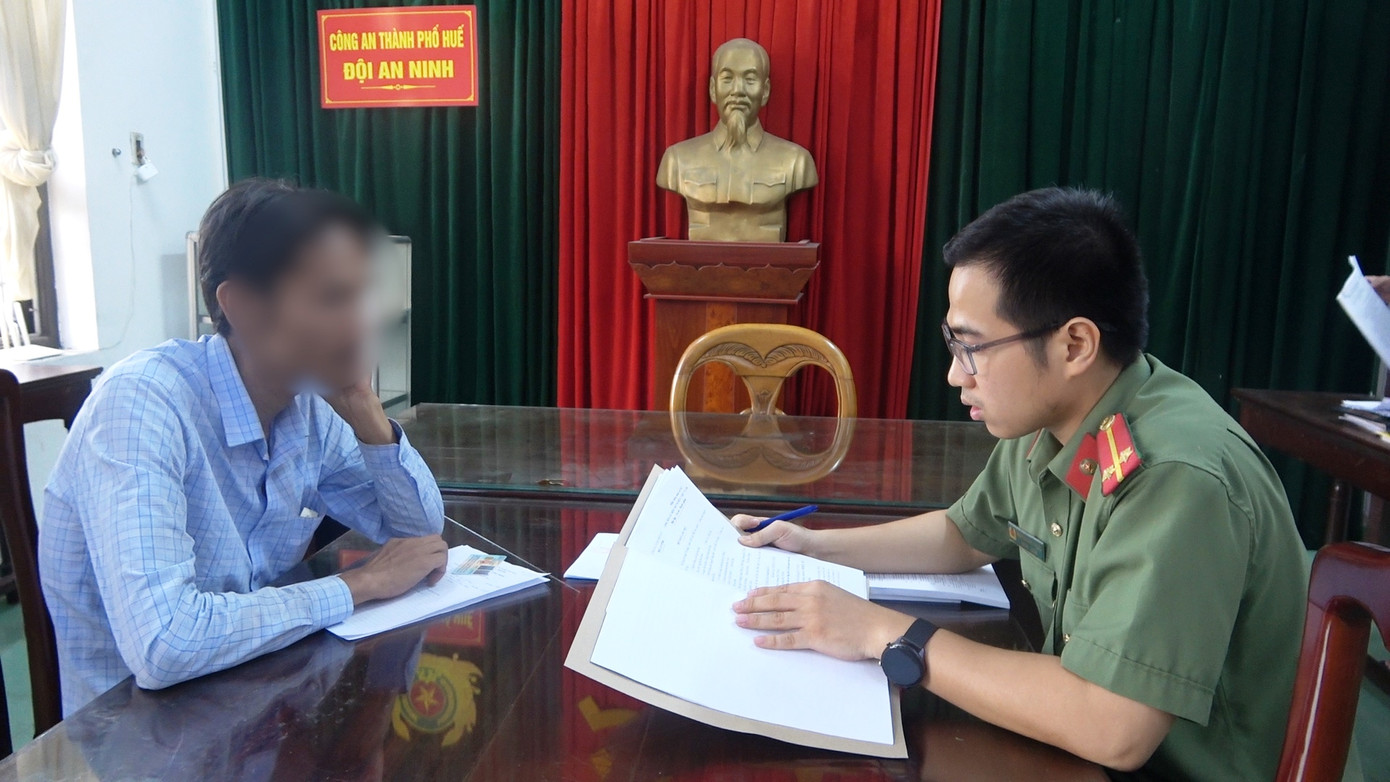 Công an mời ông B. làm việc do đăng thông tin trên Facebook sai sự thật, xúc phạm uy tín của cơ quan, tổ chức, danh dự, nhân phẩm của cá nhân.