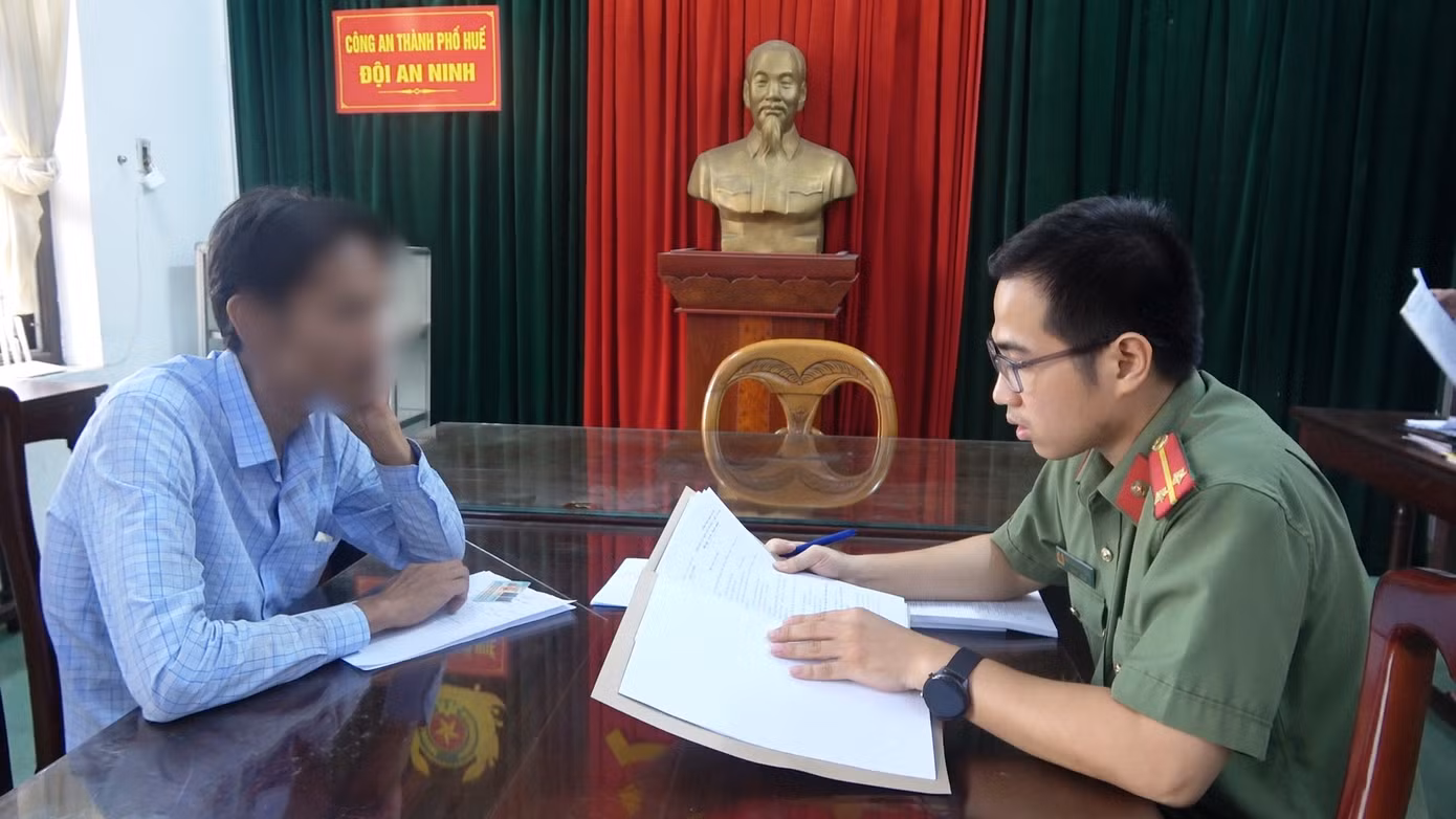 Công an mời ông B. làm việc do đăng thông tin trên Facebook sai sự thật, xúc phạm uy tín của cơ quan, tổ chức, danh dự, nhân phẩm của cá nhân.