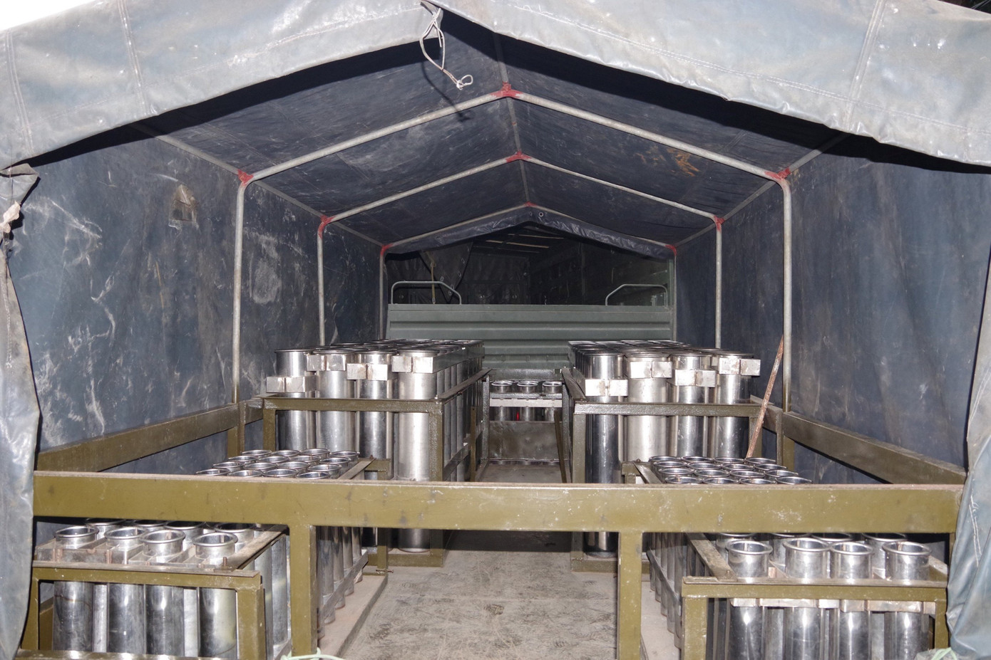 Các giàn pháo đã được tập kết về vị trí an toàn. Các giàn pháo đã được tập kết về vị trí an toàn.