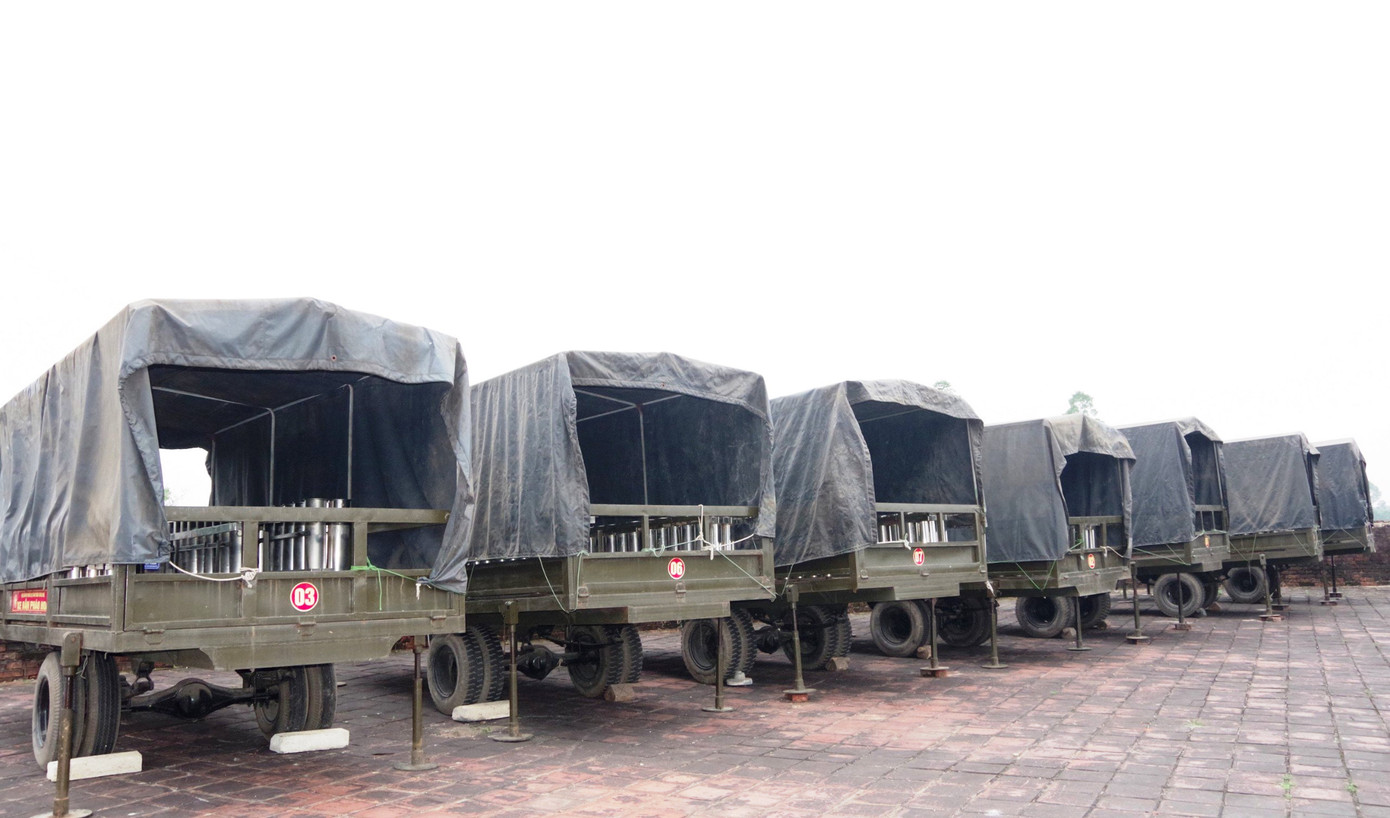 Tất cả đã sẵn sàng cho thời khắc mừng đón Giao thừa thiêng liêng tối hôm nay. Tất cả đã sẵn sàng cho thời khắc mừng đón Giao thừa thiêng liêng tối hôm nay.