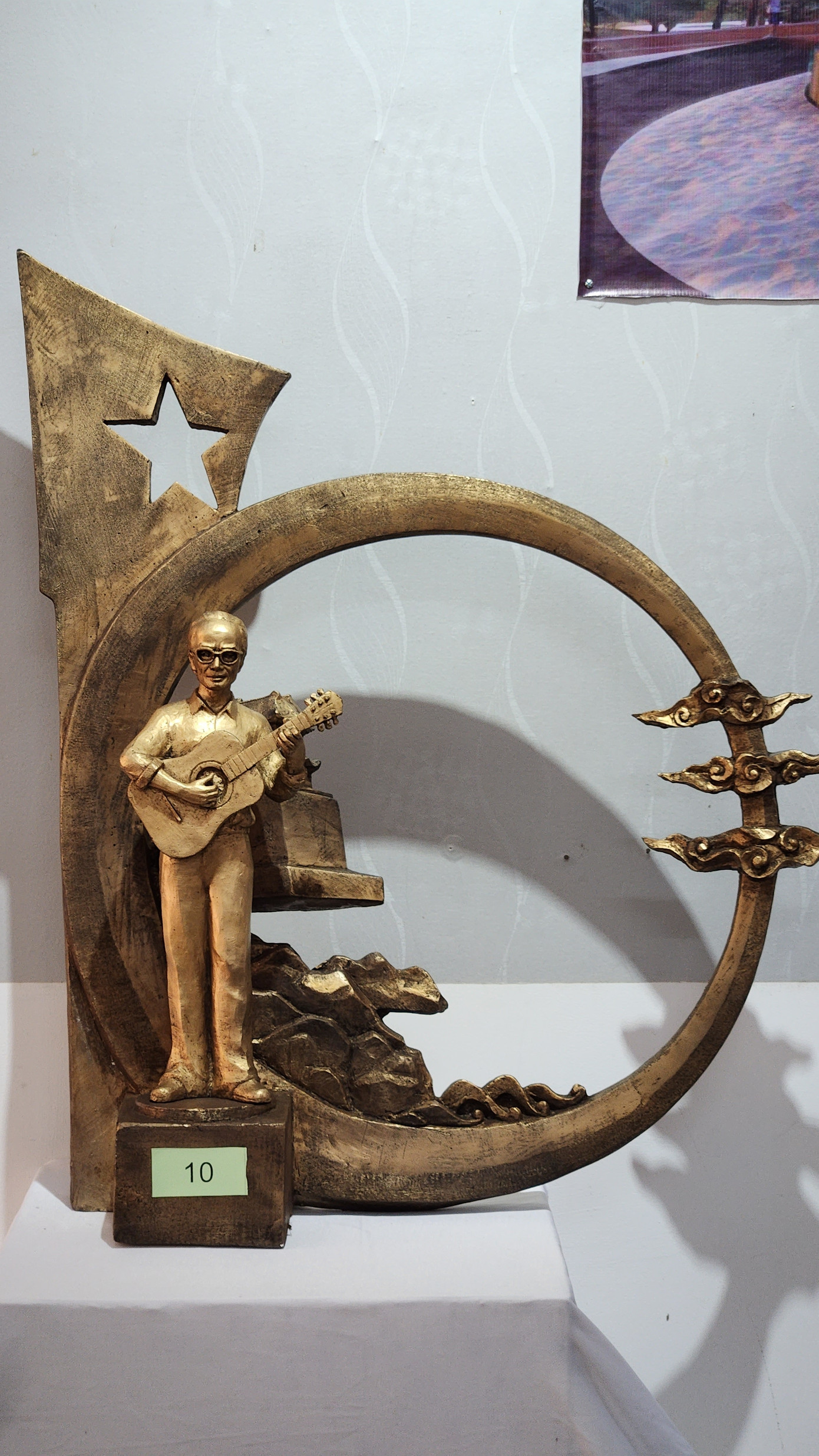 Các mẫu phác thảo được thể hiện theo nhiều ý tưởng khác nhau của các nhà điêu khắc.