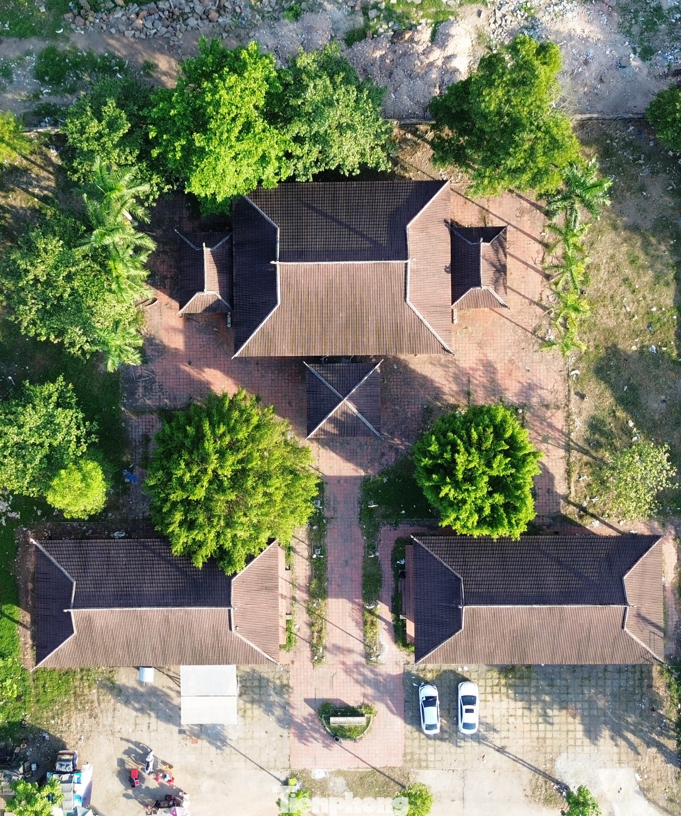 Sau khi hoàn thành xây dựng Trung tâm, UBND TP Huế (cũ) giao cho UBND phường Phường Đúc quản lý, đồng thời bố trí cho nhiều hộ vào kinh doanh, giới thiệu, quảng bá sản phẩm đúc đồng Huế tại đây.