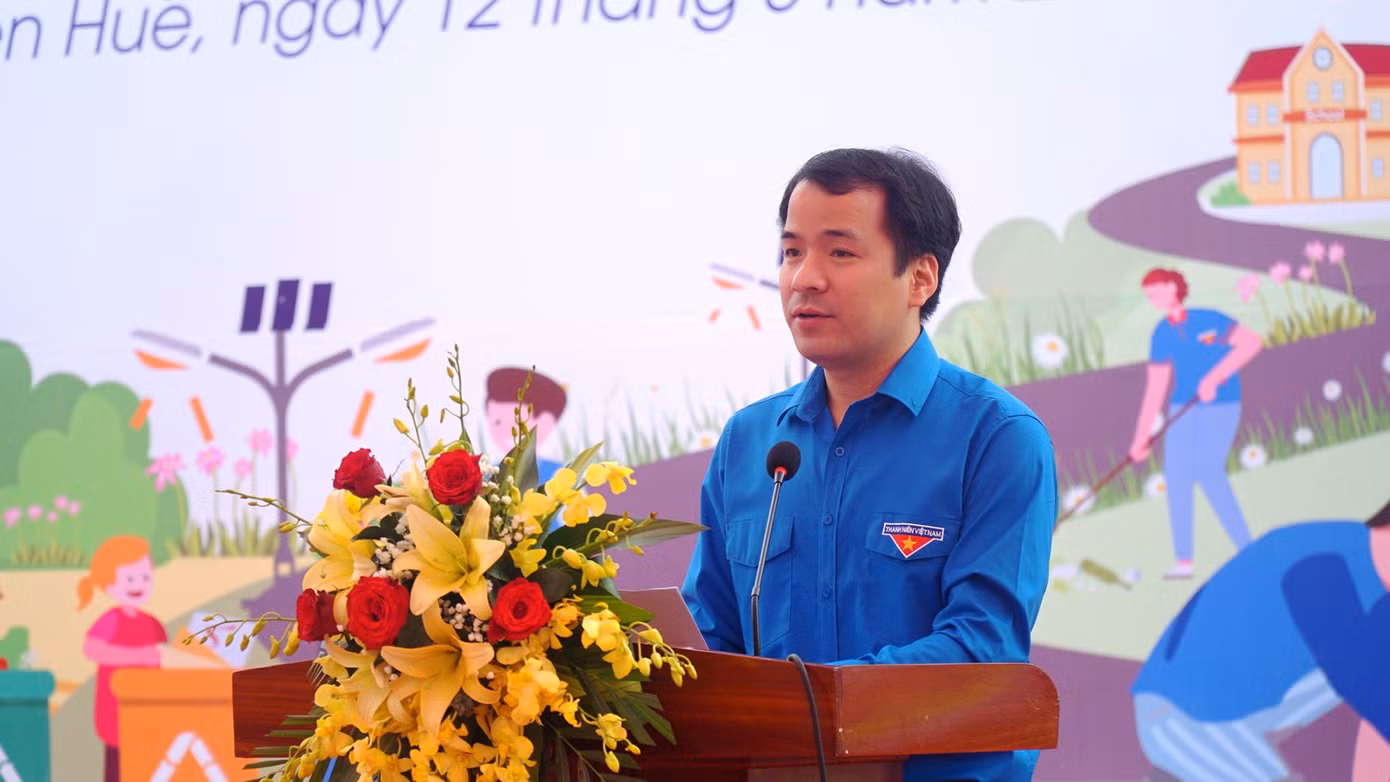 Bí thư T.Ư Đoàn Ngô Văn Cương phát biểu tại lễ ra quân Ngày cao điểm “Tình nguyện chung tay xây dựng nông thôn mới” điểm cấp Trung ương năm 2023. Ảnh: N.V Bí thư T.Ư Đoàn Ngô Văn Cương phát biểu tại lễ ra quân Ngày cao điểm “Tình nguyện chung tay xây dựng nông thôn mới” điểm cấp Trung ương năm 2023. Ảnh: N.V