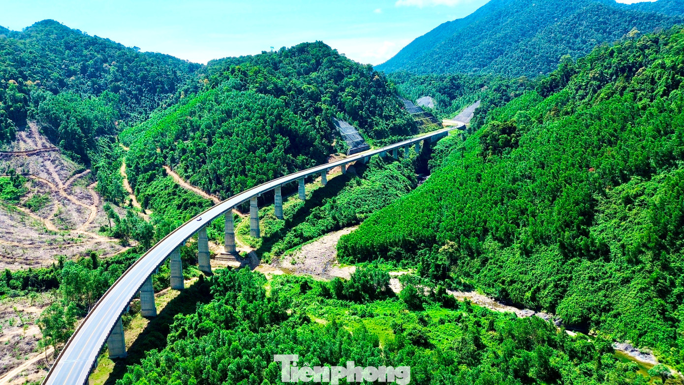 Tuyến cao tốc La Sơn - Hòa Liên triển khai trên chiều dài khoảng 60km.
