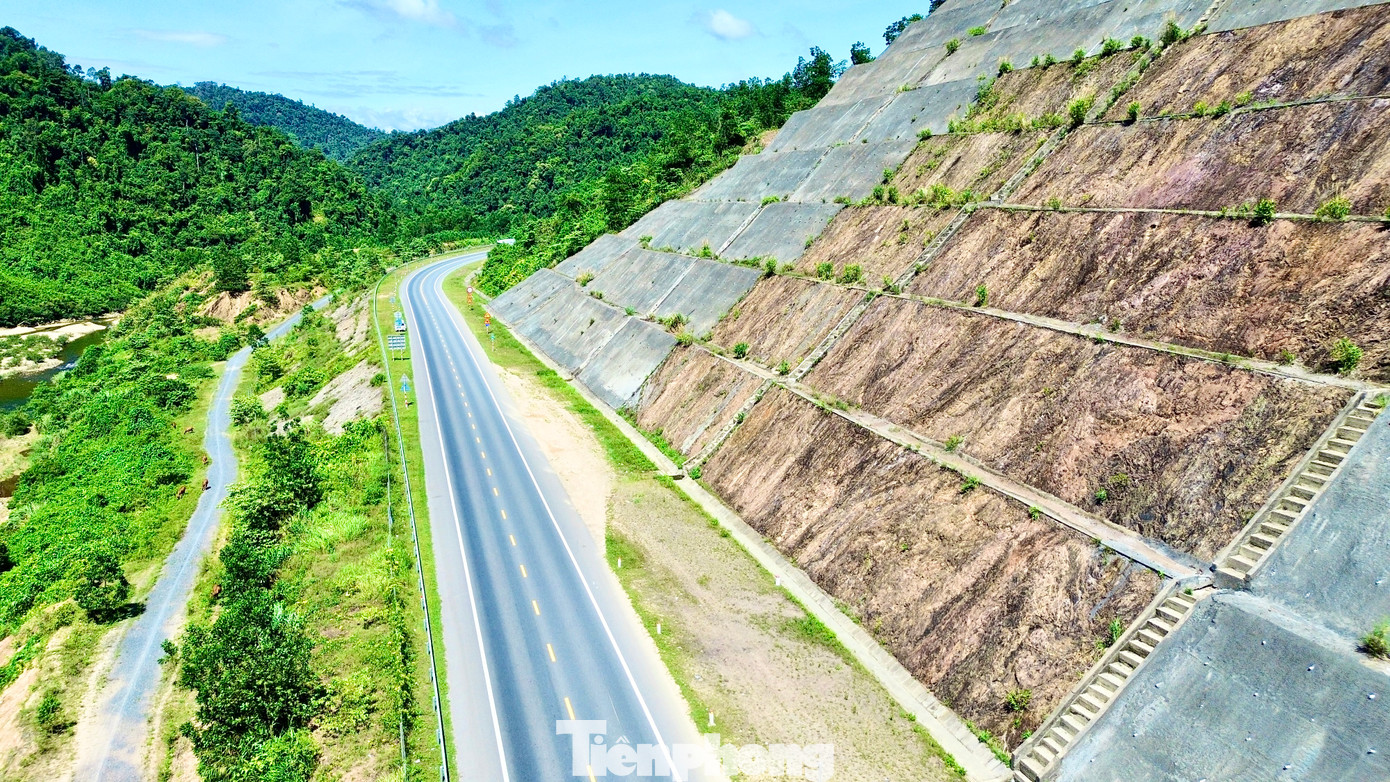 Làn đường sẽ được mở rộng đồng bộ từ 2 lên 4 làn xe.