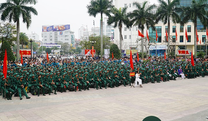 Quang cảnh ngày hội tòng quân của thanh niên TP. Huế. Ảnh: CTV Quang cảnh ngày hội tòng quân của thanh niên TP. Huế. Ảnh: CTV
