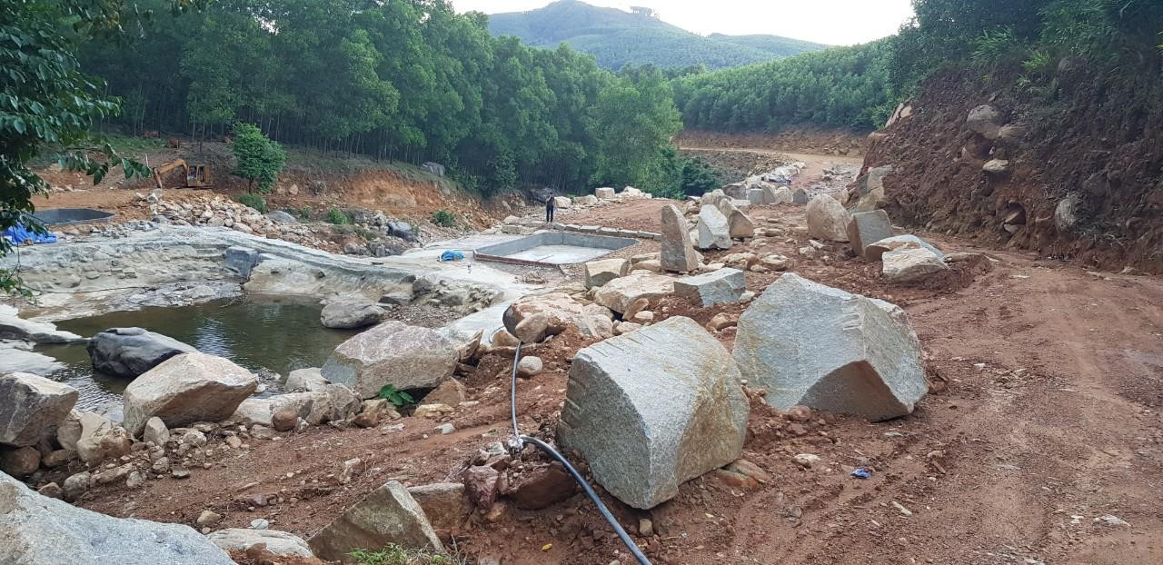 Công trình xây dựng không phép diễn ra khoảng 1 năm nay, nhưng không được ngăn chặn, xử lý kịp thời.