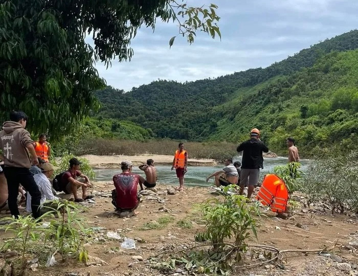 Khu vực rừng núi nơi thi thể anh C. được tìm thấy.