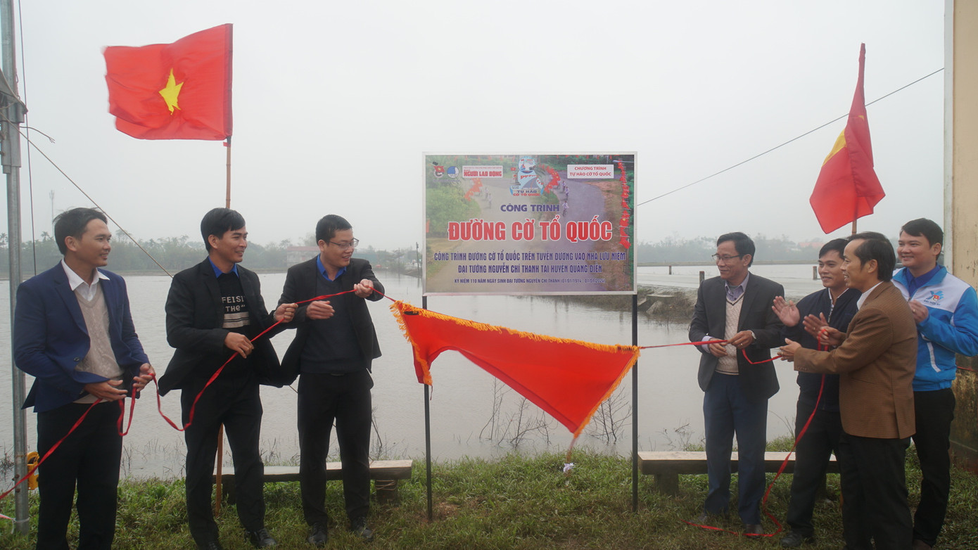 Khánh thành công trình "Đường cờ Tổ quốc".