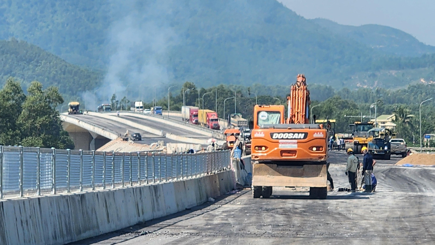 Ngày 16/9/2019, Dự án thành phần đầu tư xây dựng Cam Lộ - La Sơn thuộc Dự án xây dựng một số đoạn đường bộ cao tốc trên tuyến Bắc - Nam phía Đông qua tỉnh Quảng Trị và TT-Huế đã được khởi công xây dựng.