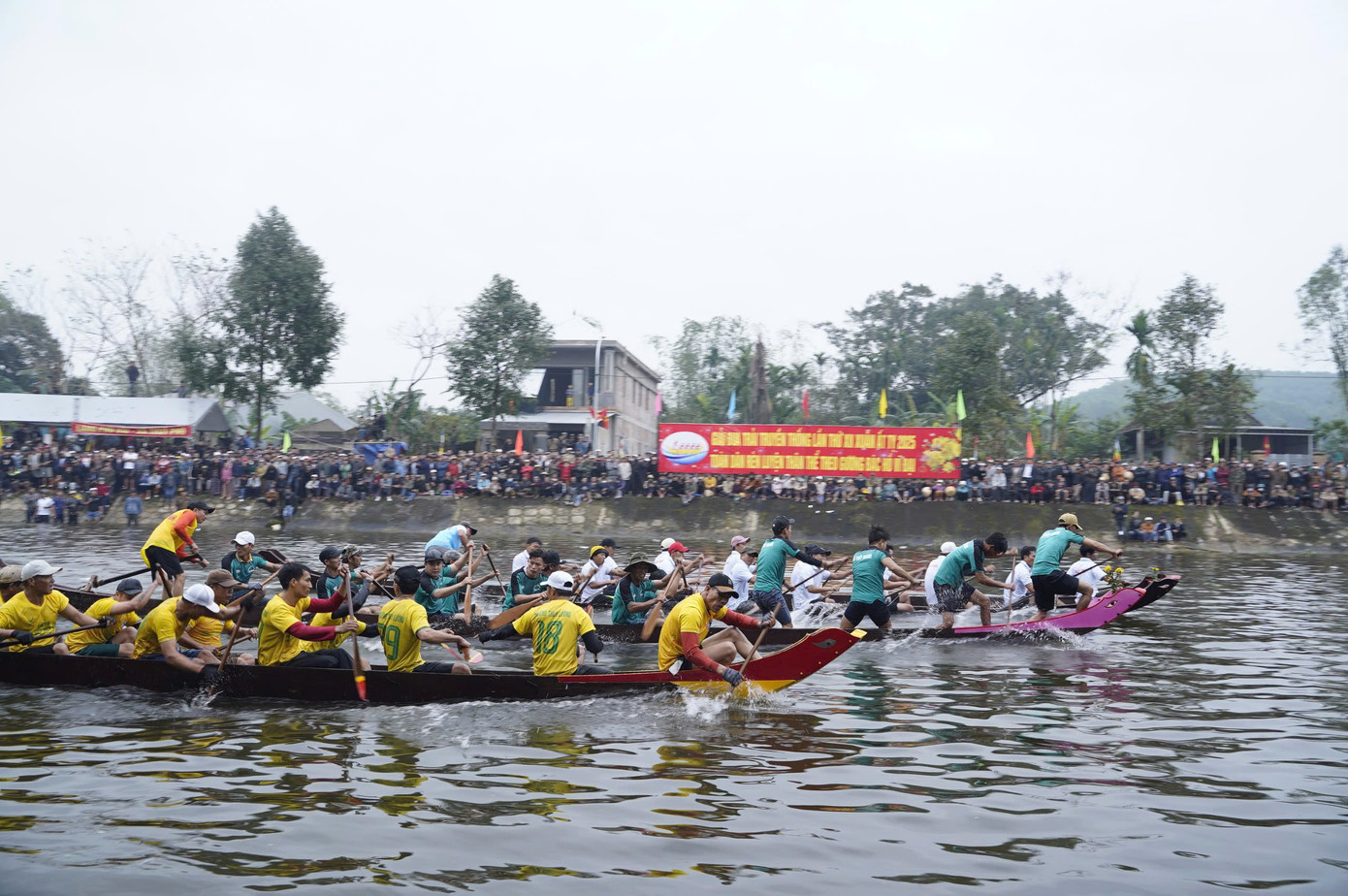 Các đội dự giải năm nay tranh tài ở 9 độ đua, bao gồm một độ cúng, bảy độ tiền và một độ phá. Trong đó, độ cúng và độ phá thi đấu theo thể thức ba vòng sáu tráo, độ tiền thi đấu hai vòng bốn tráo.