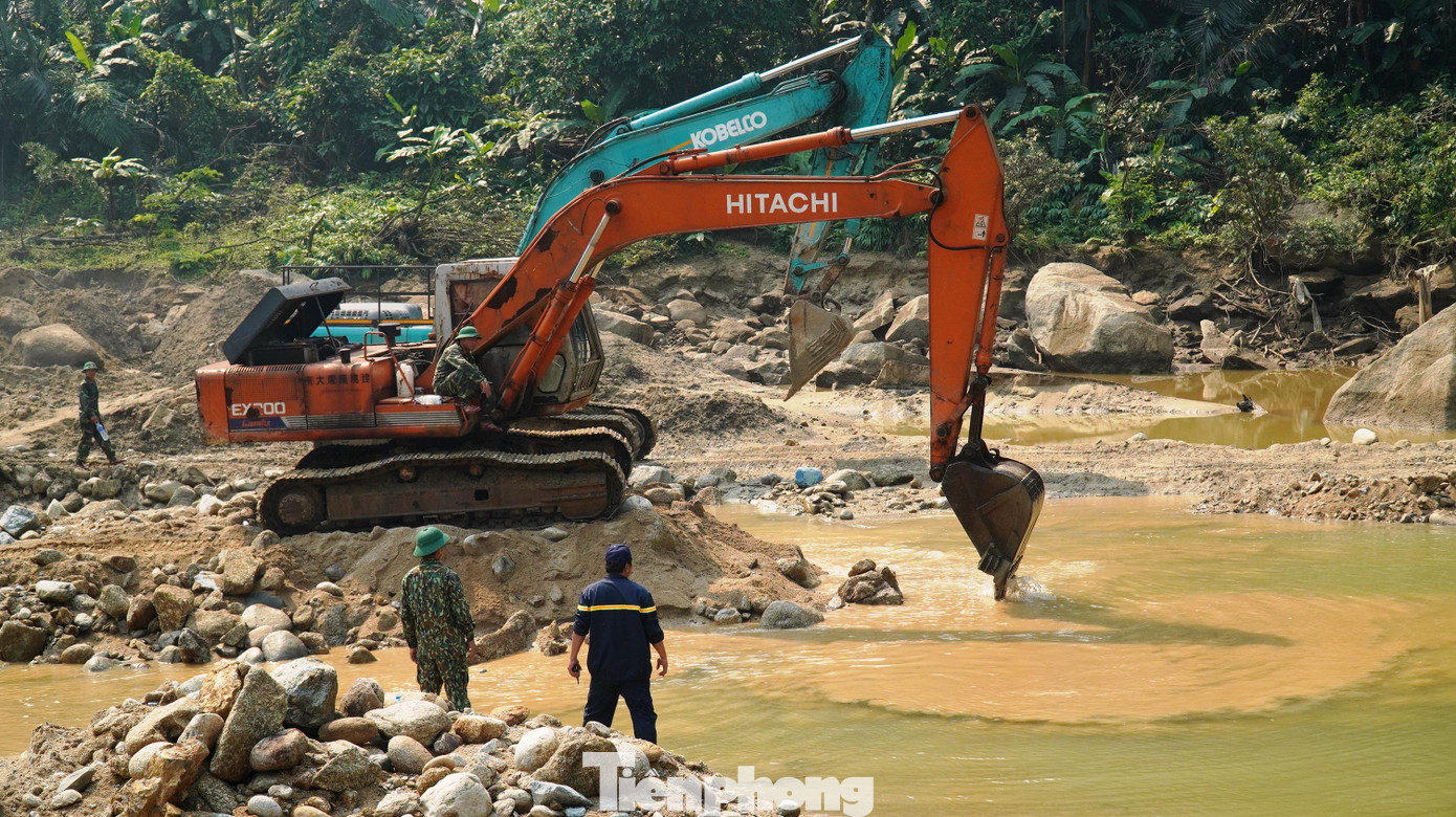Qua nhiểu lần nỗ lực tìm kiếm, kết quả công tác này tại Rào Trăng 3 hiện vẫn chưa được như kỳ vọng, mong đợi của nhiều người. Qua nhiểu lần nỗ lực tìm kiếm, kết quả công tác này tại Rào Trăng 3 hiện vẫn chưa được như kỳ vọng, mong đợi của nhiều người.