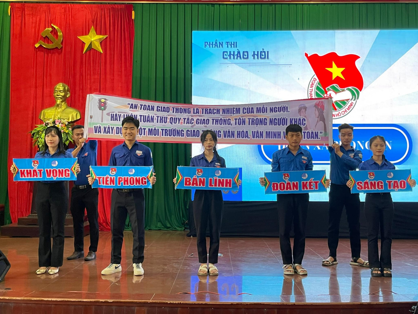 Sôi nổi hội thi tìm hiểu pháp luật về giao thông, ứng dụng công nghệ đảm bảo an toàn giao thông trong ĐVTN.