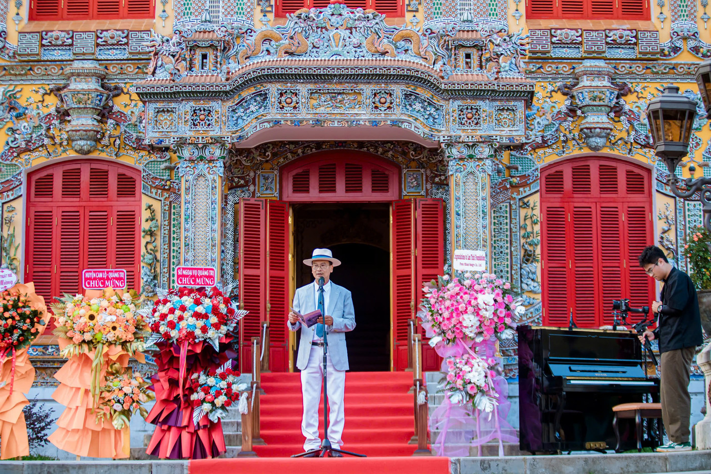 Không gian điện Kiến Trung (Đại nội Huế) là nơi tổ chức triển lãm Trời, Non, Nước | Allusive Panorama.