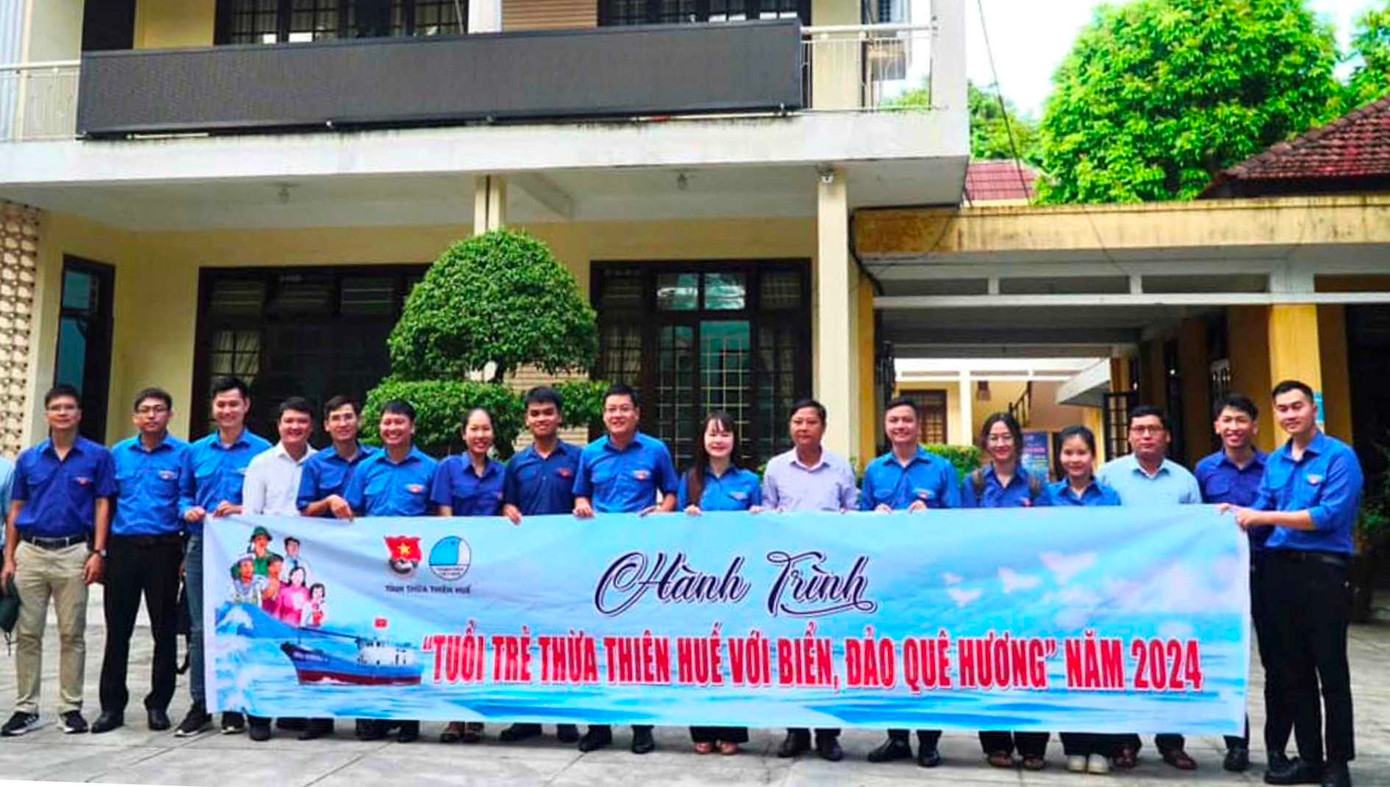 Xuất quân hành trình Tuổi trẻ TT-Huế với biển, đảo quê hương năm 2024. Xuất quân hành trình Tuổi trẻ TT-Huế với biển, đảo quê hương năm 2024.